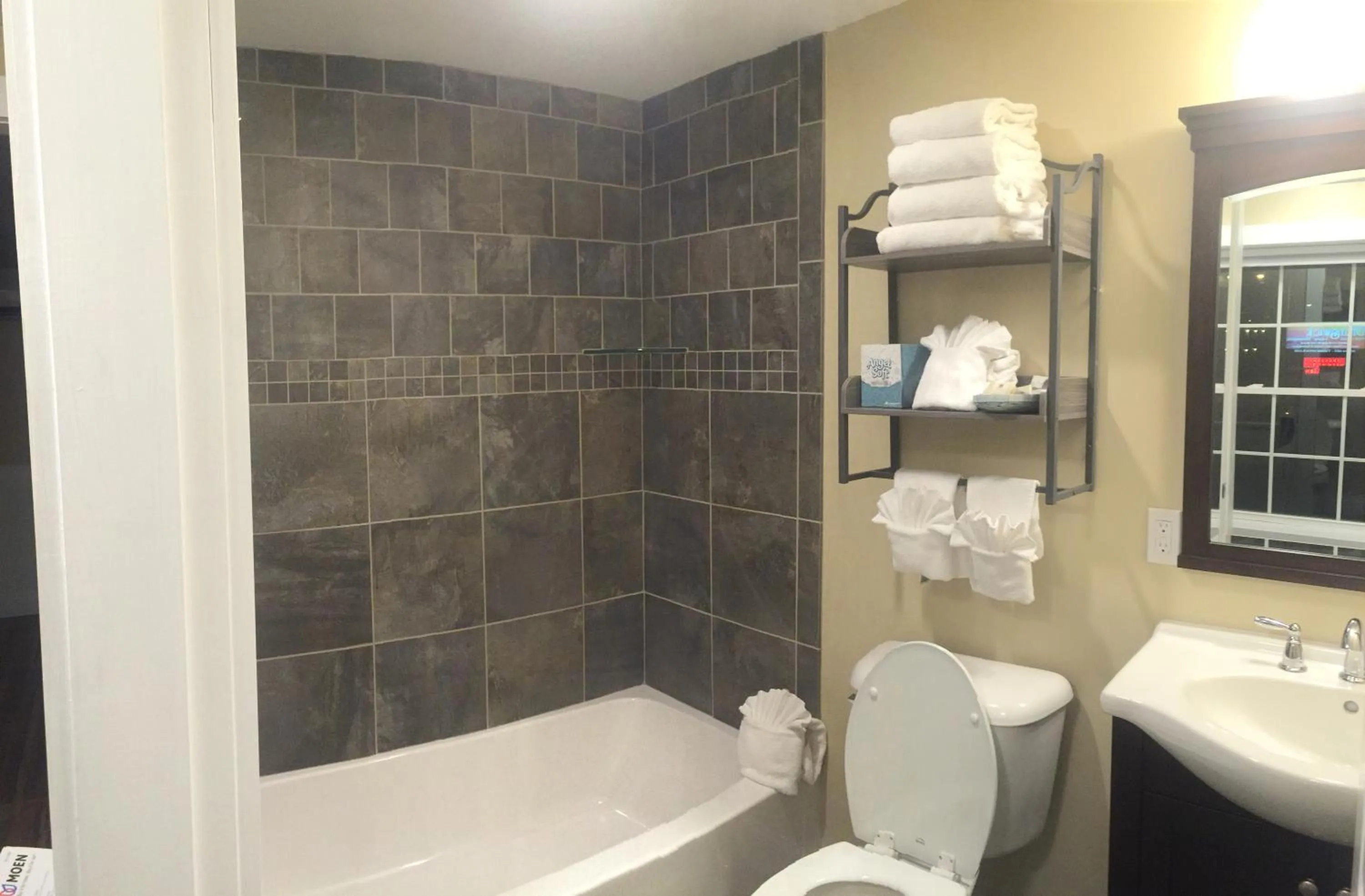 Family Suite with Balcony in The Beachwood