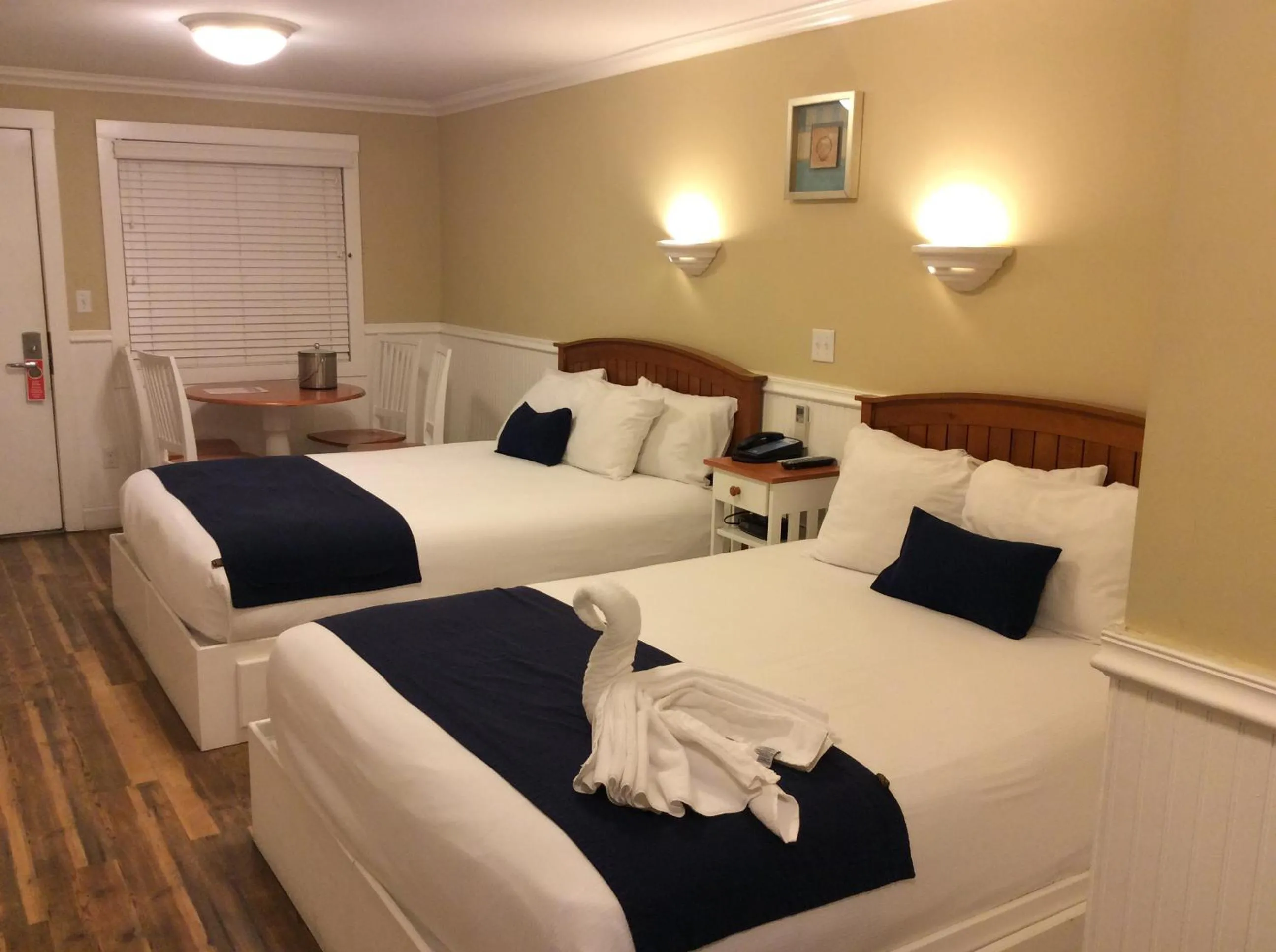 Queen Room with Sea View in The Beachwood