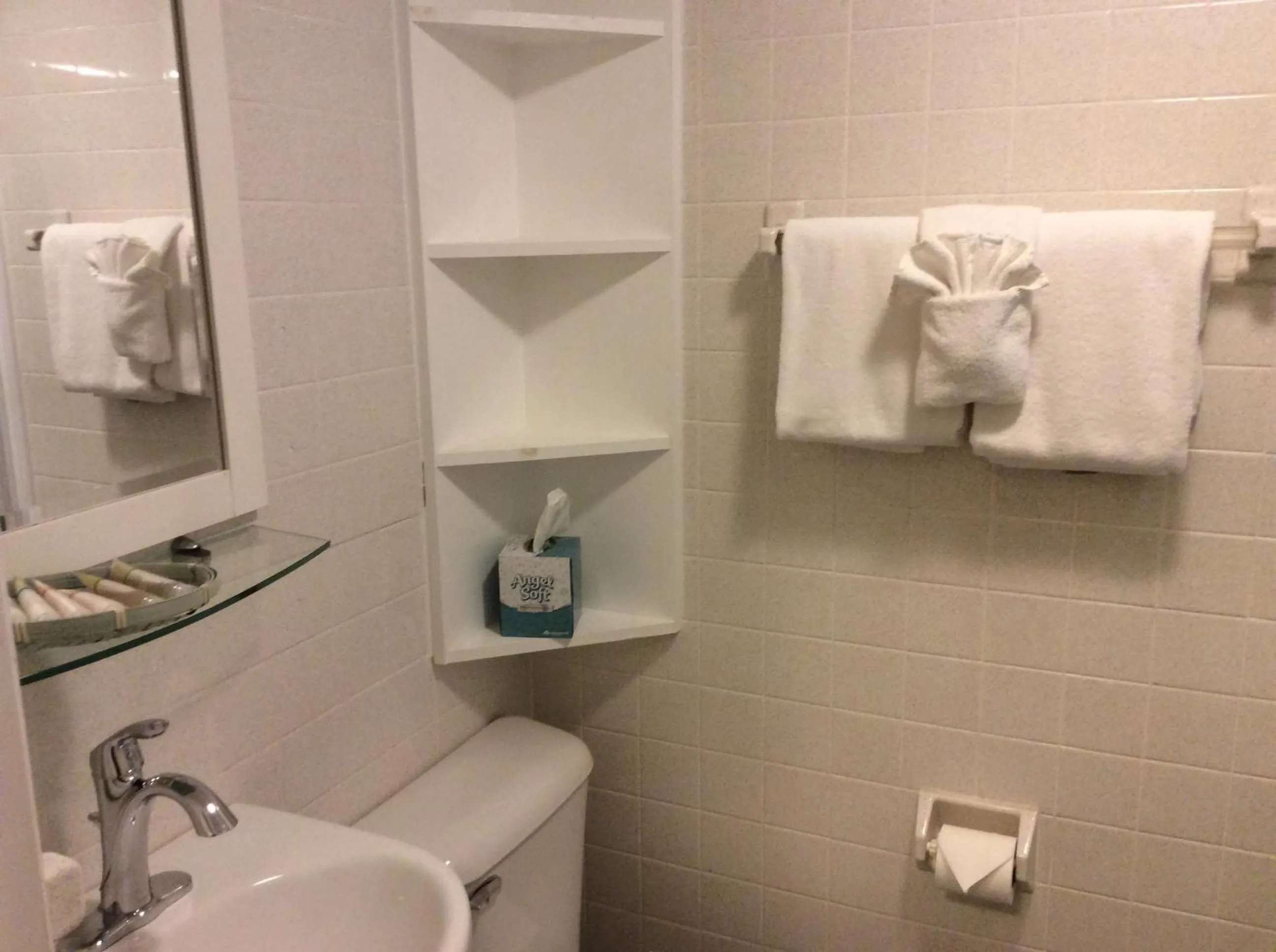 Standard Queen Room in The Beachwood