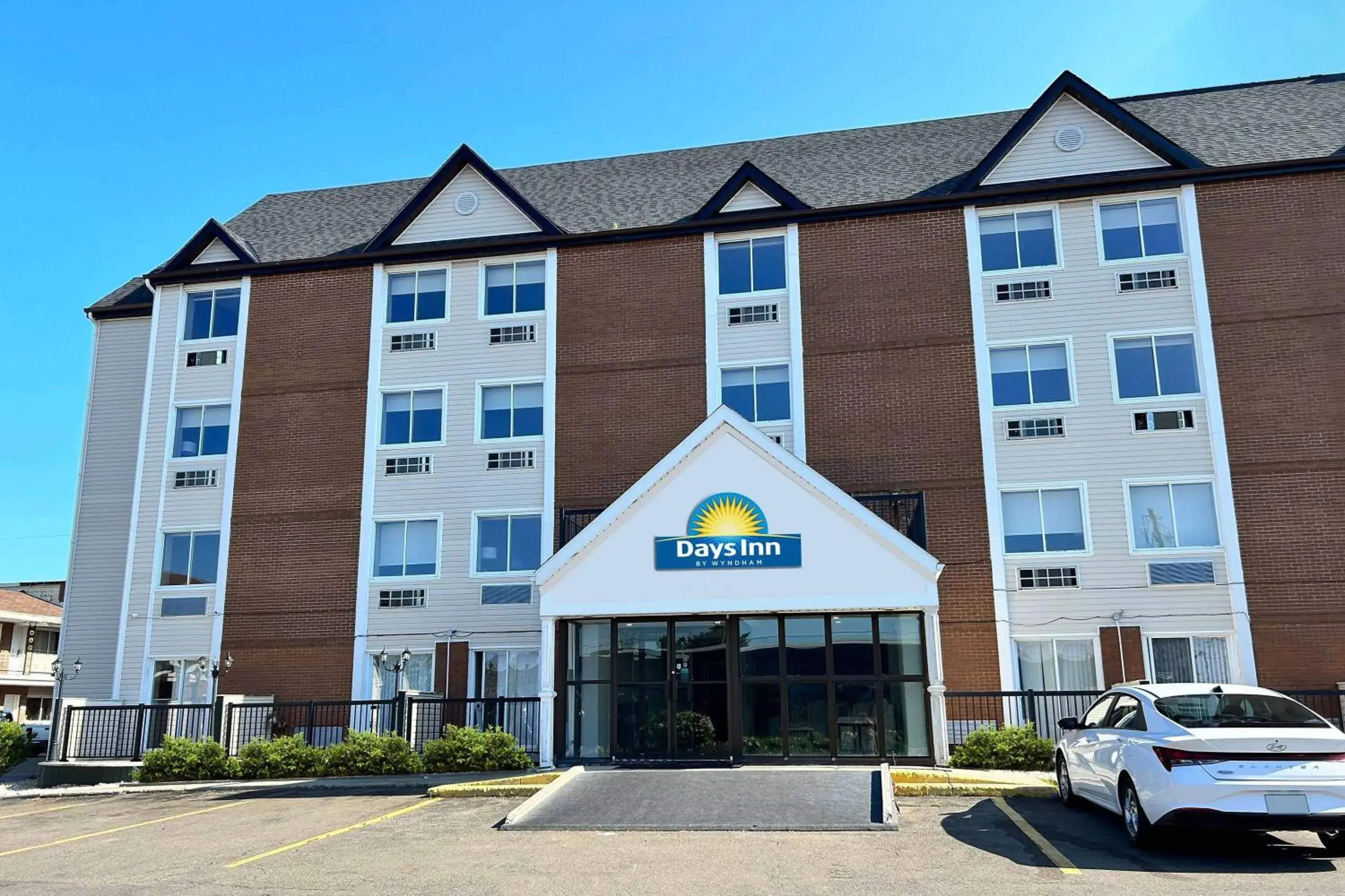Property building in Days Inn & Suites by Wyndham Summerside Property building in Days Inn & Suites by Wyndham Summerside