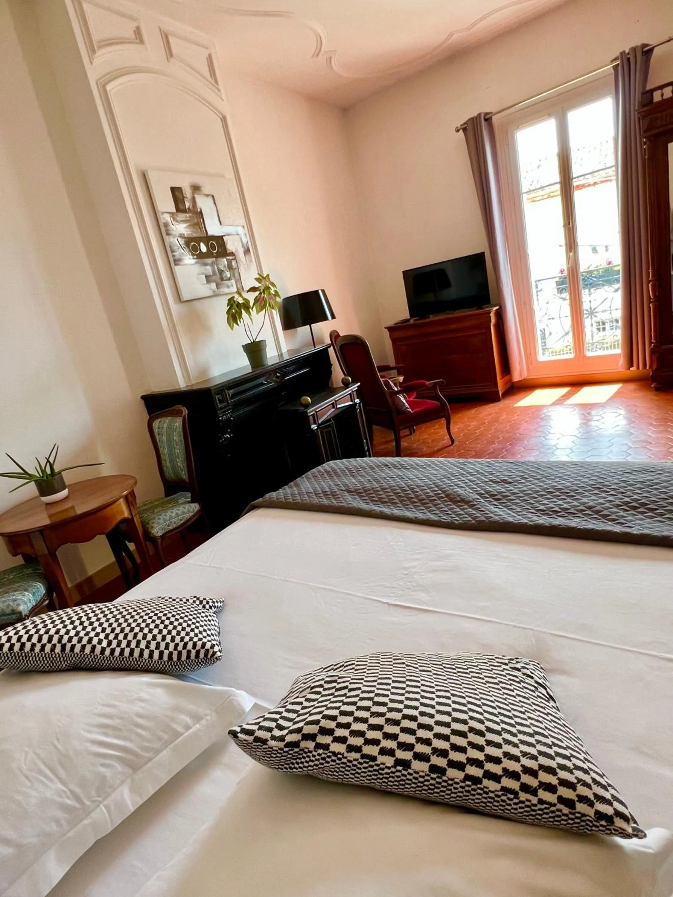 Bed in Entre Midi - Maison d'Hôtes - B&B