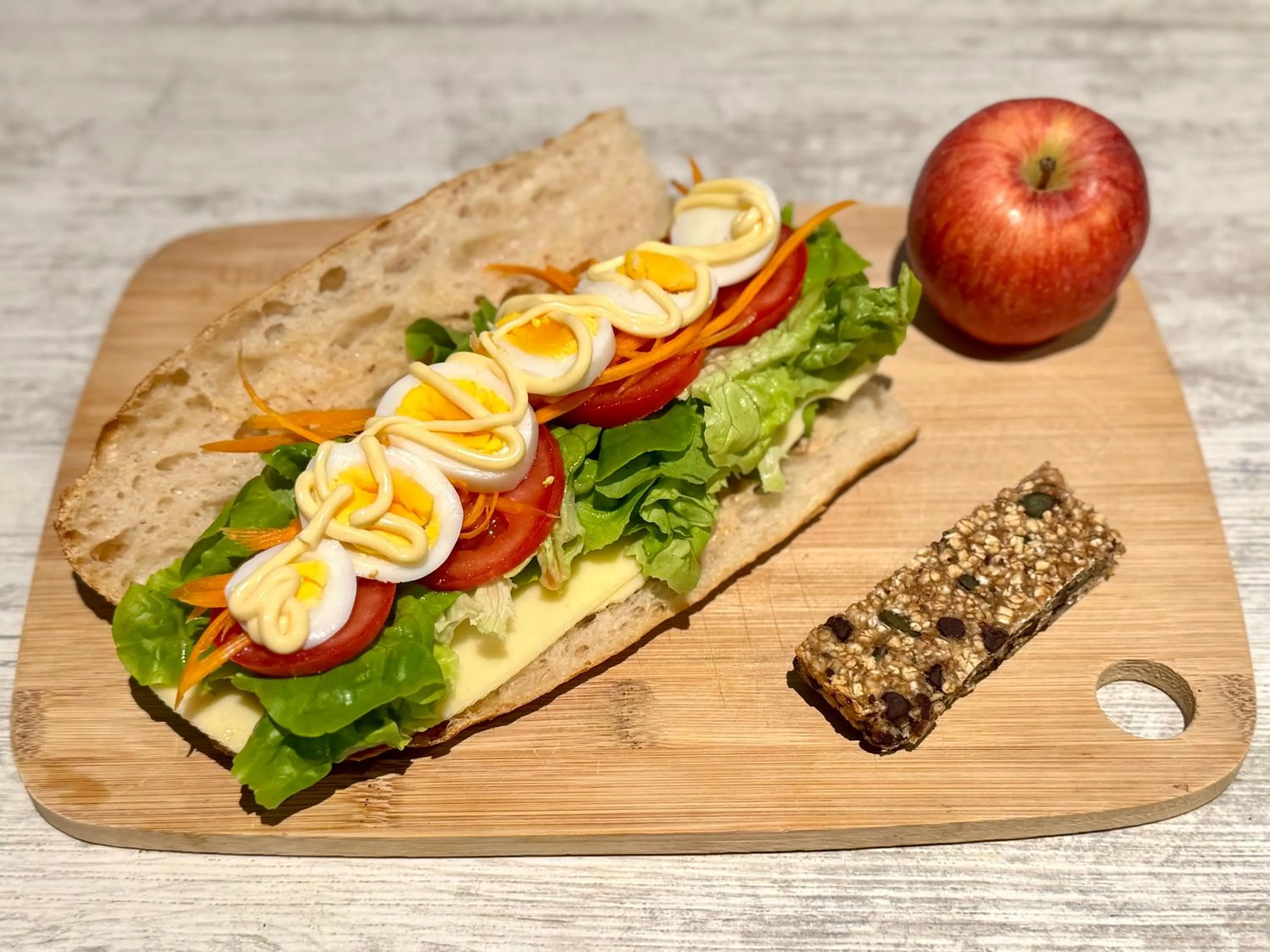 Restaurant/places to eat in Entre Midi - Maison d'Hôtes - B&B