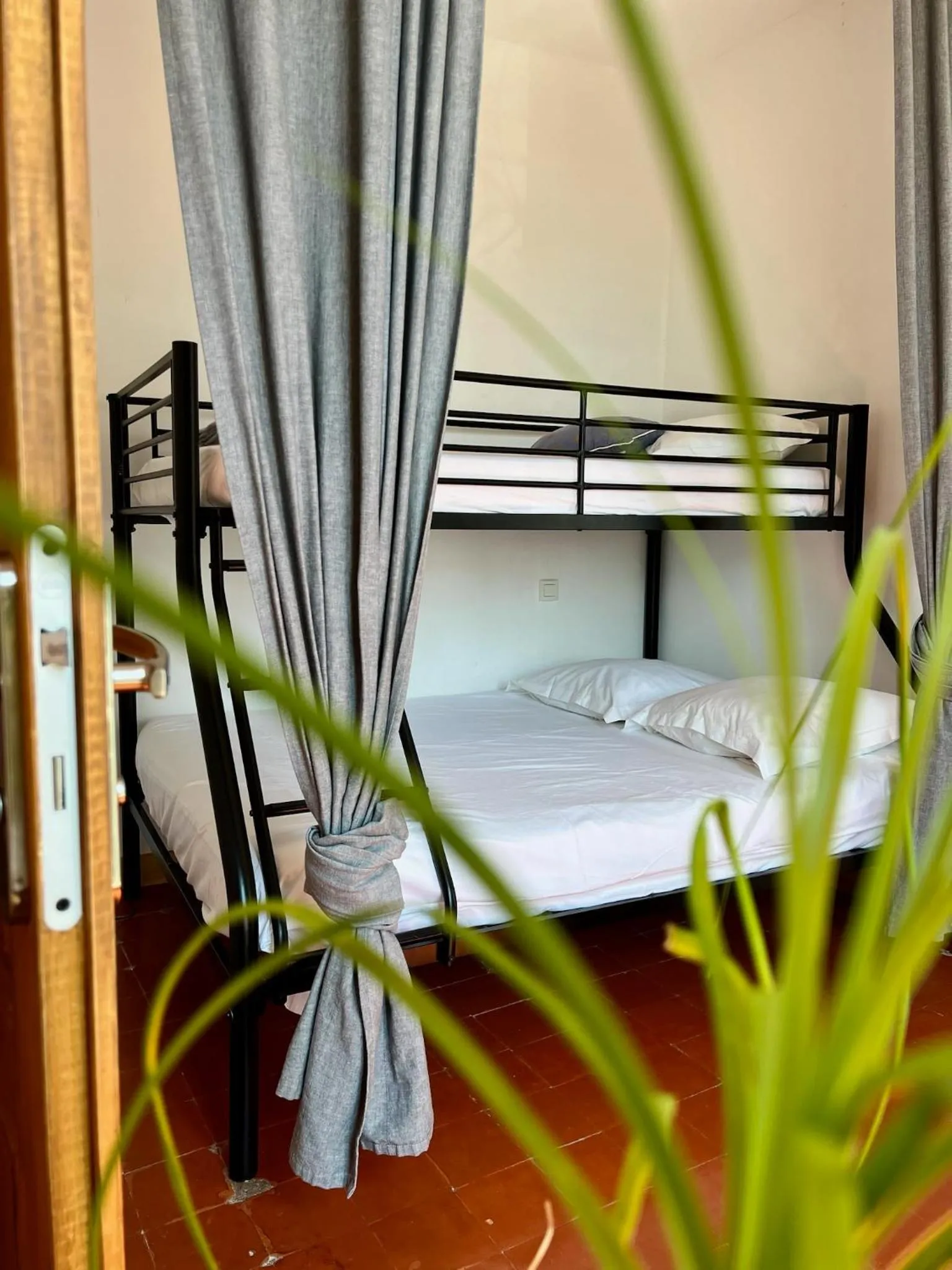 Bed in Entre Midi - Maison d'Hôtes - B&B