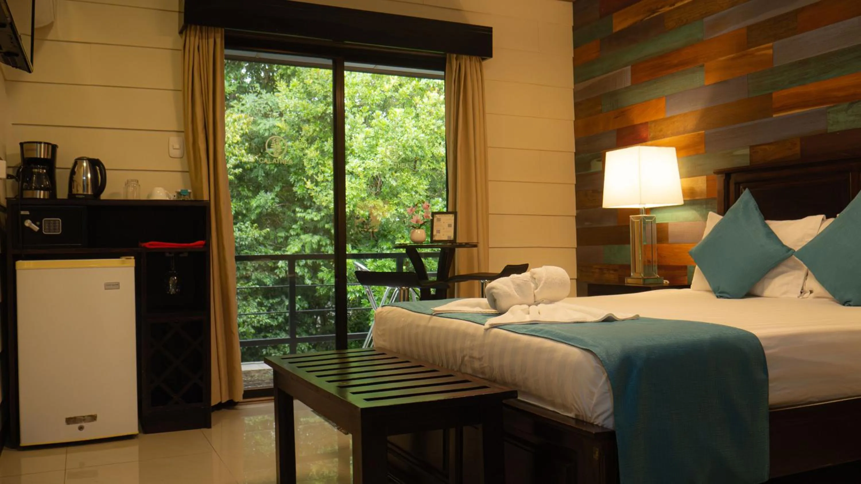 Photo of the whole room, Bed in Calathea Hotel Monteverde
