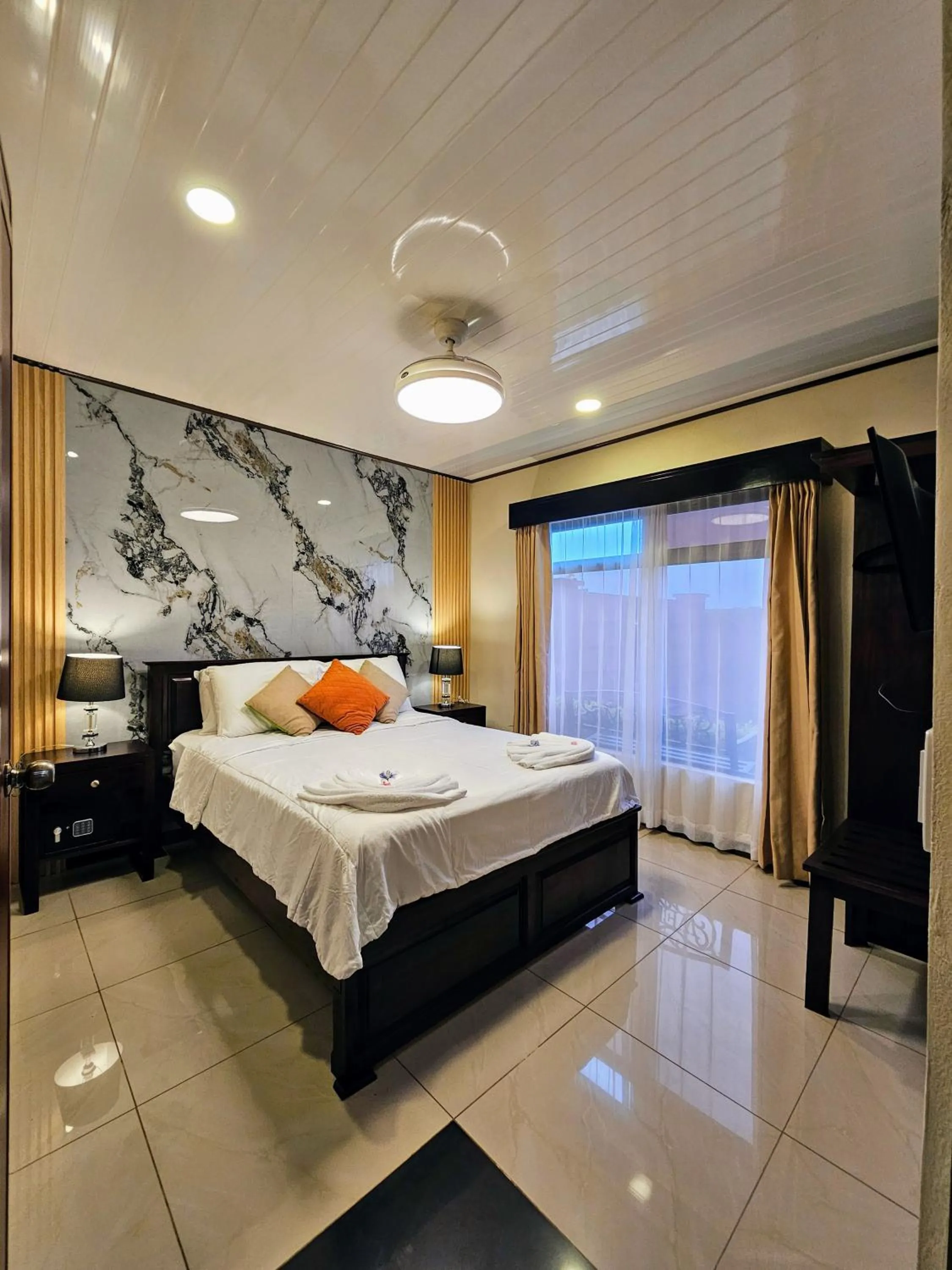 Bed in Calathea Hotel Monteverde