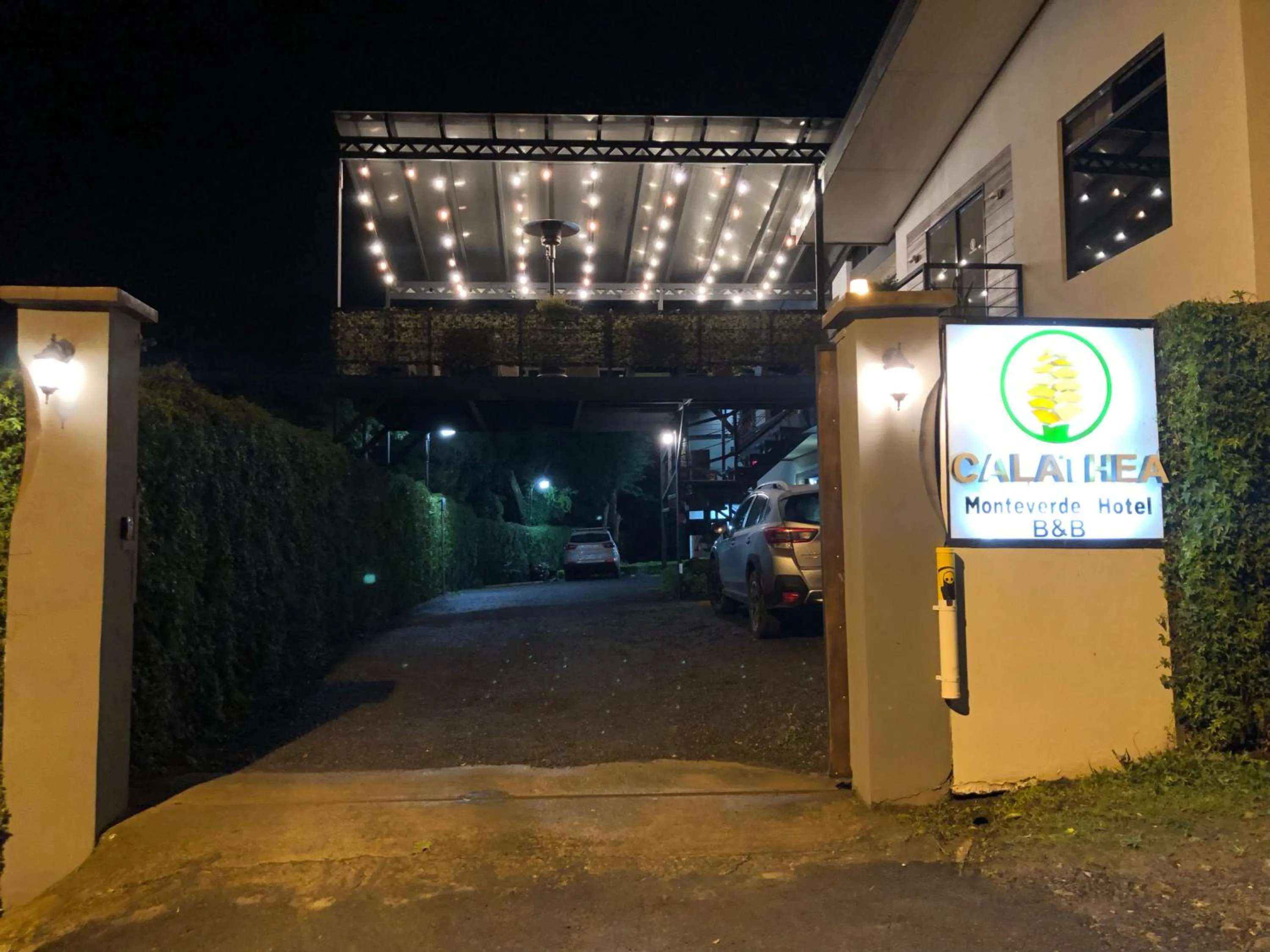 Facade/entrance in Calathea Hotel Monteverde