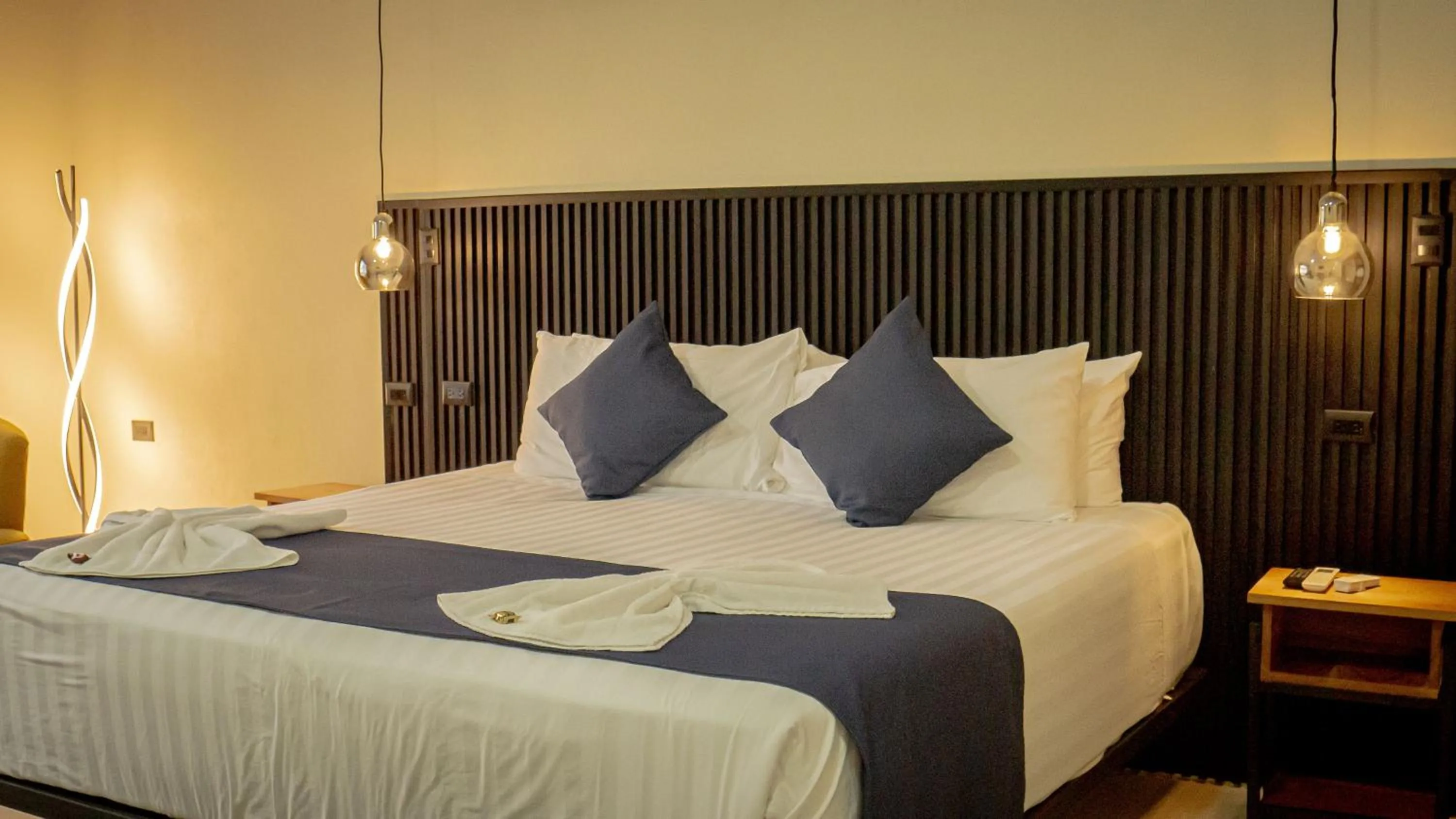 Bed in Calathea Hotel Monteverde