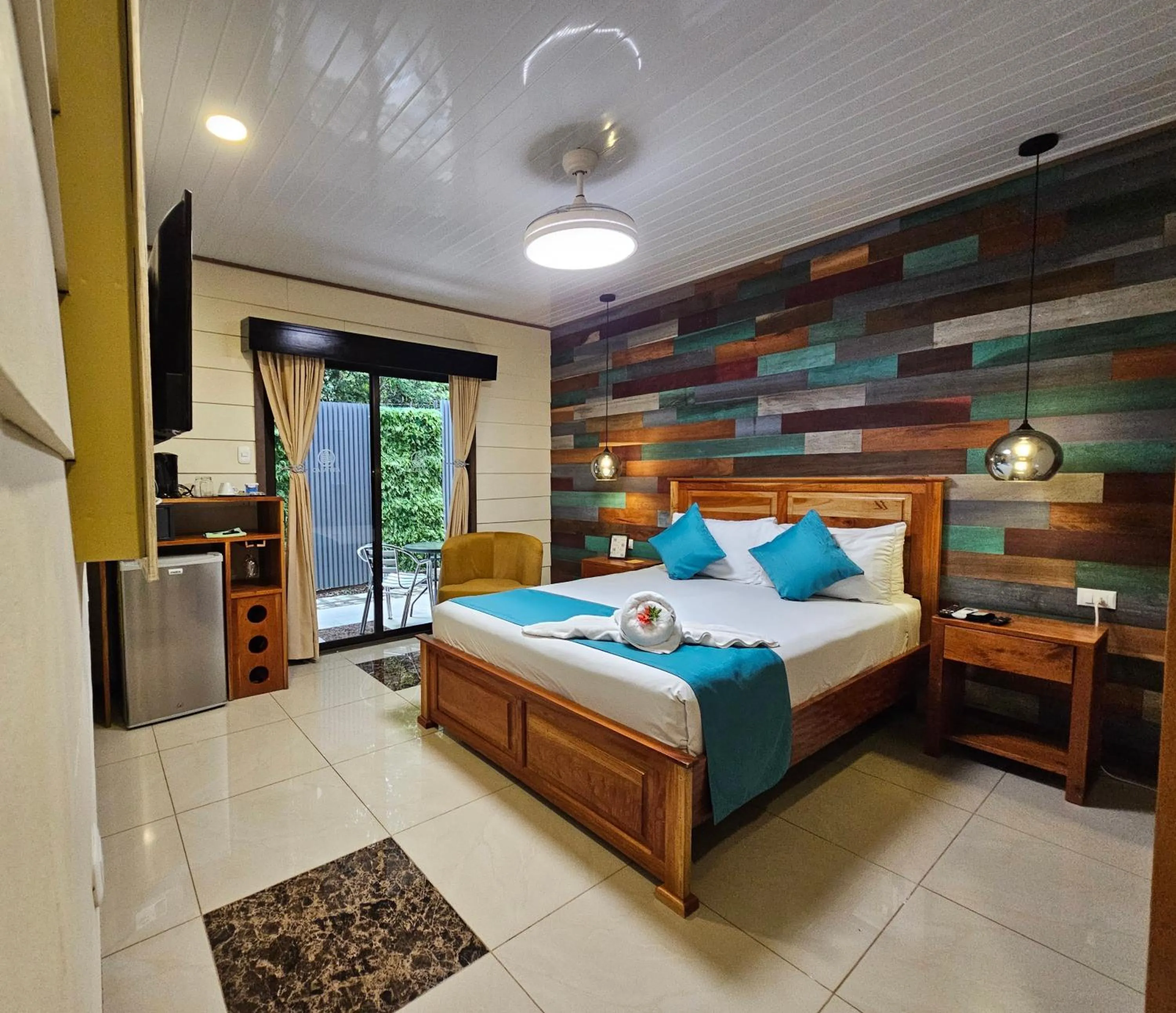 Bed in Calathea Hotel Monteverde