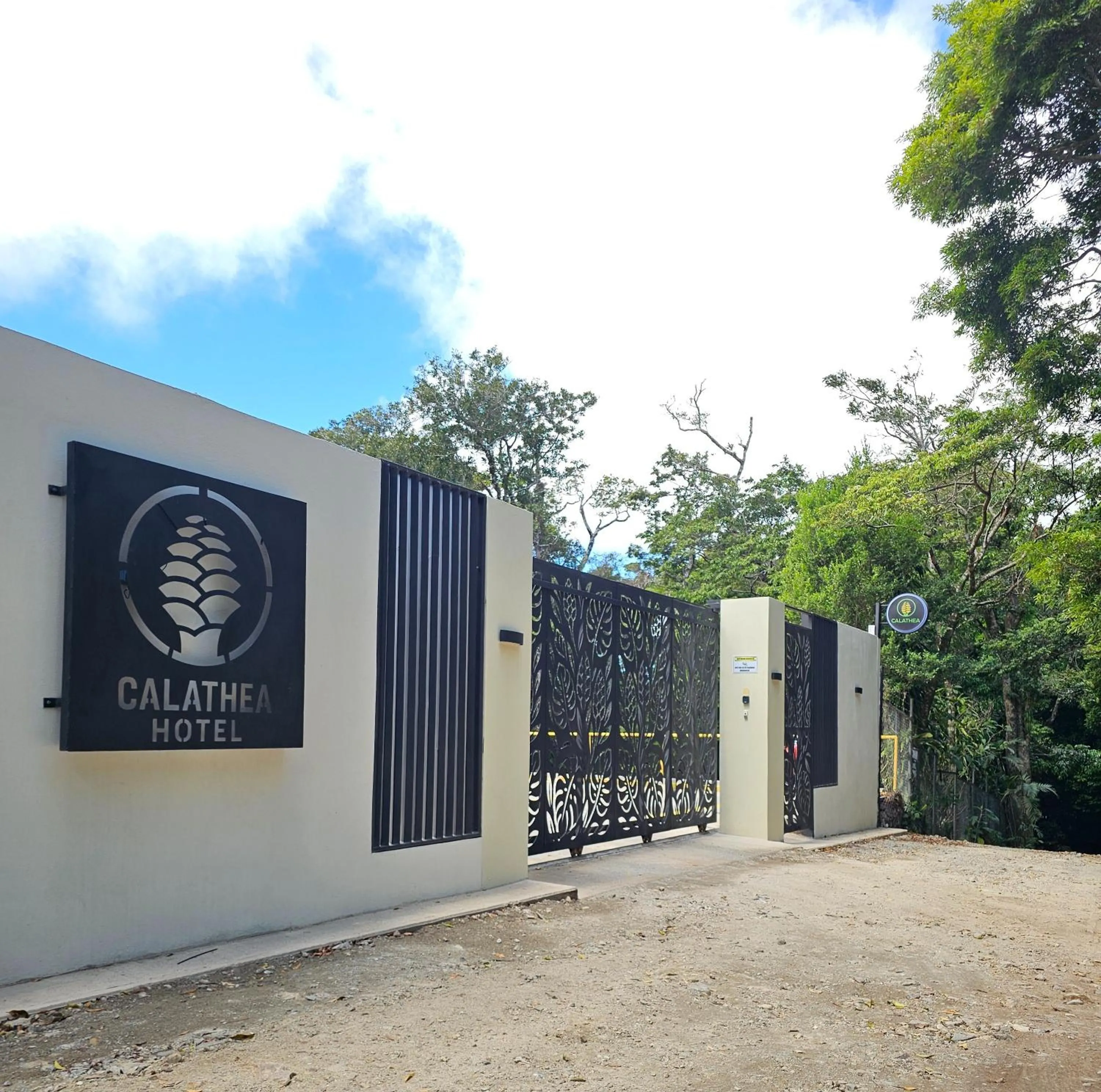 Facade/entrance in Calathea Hotel Monteverde