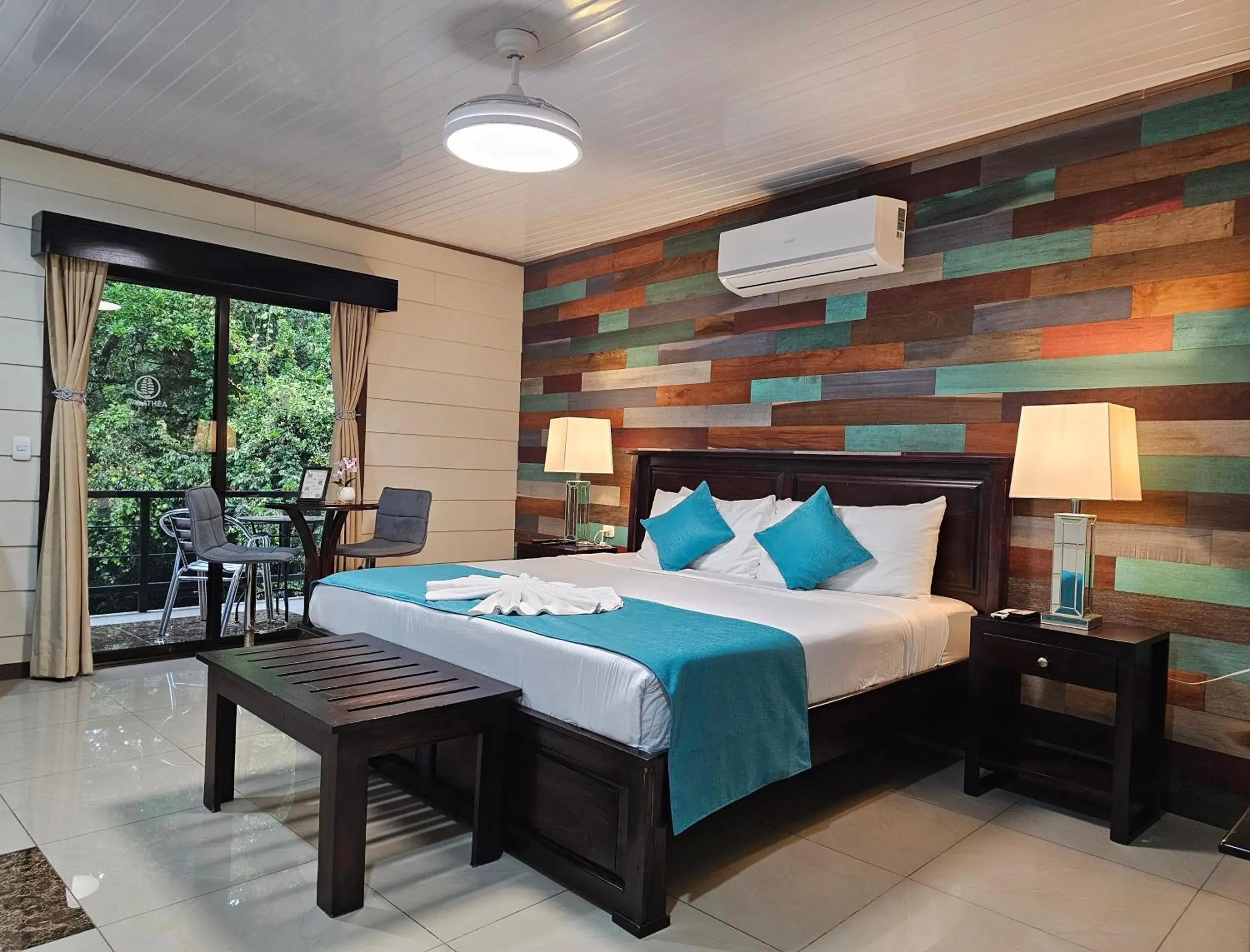 Double Room with Terrace in Calathea Hotel Monteverde Double Room with Terrace in Calathea Hotel Monteverde