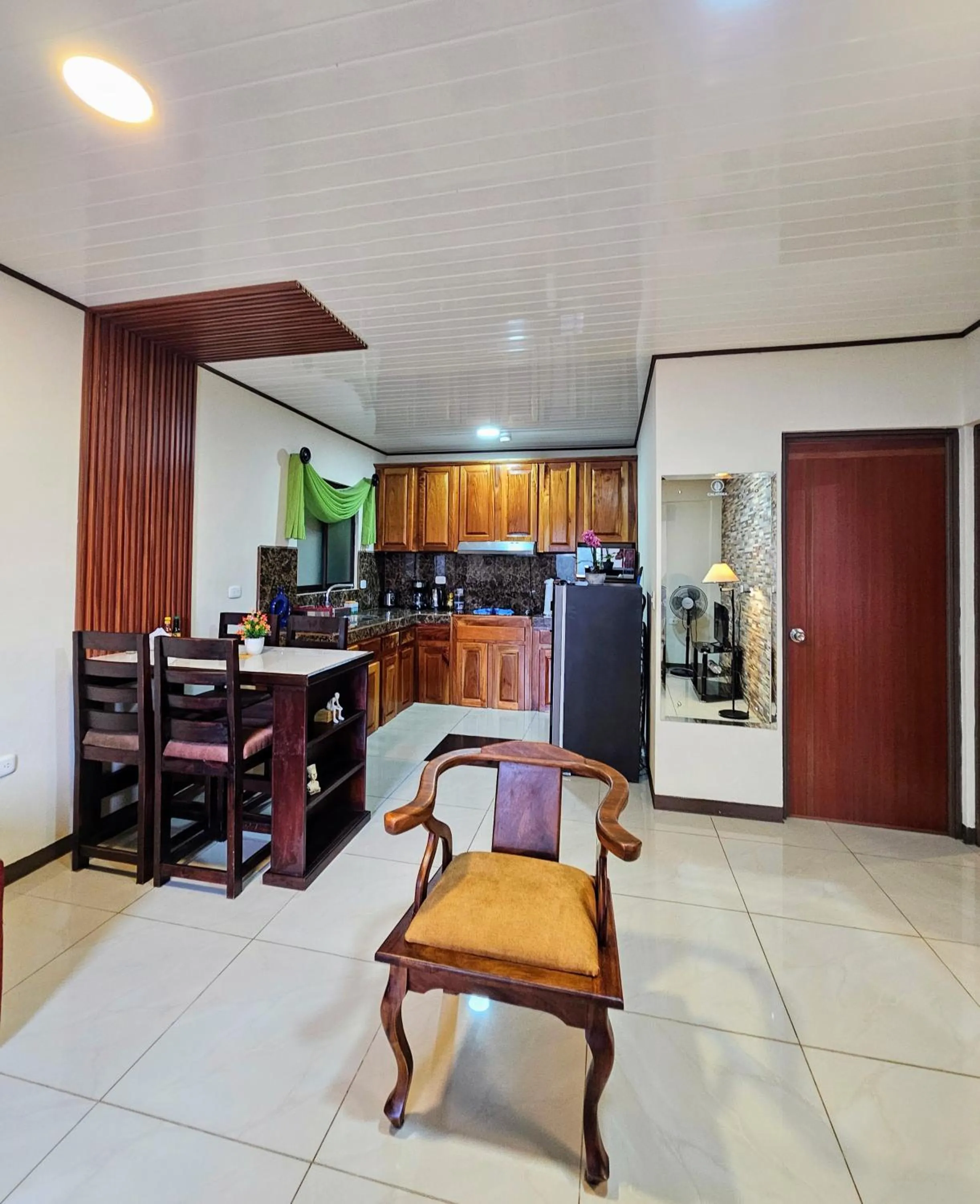 Kitchen or kitchenette in Calathea Hotel Monteverde