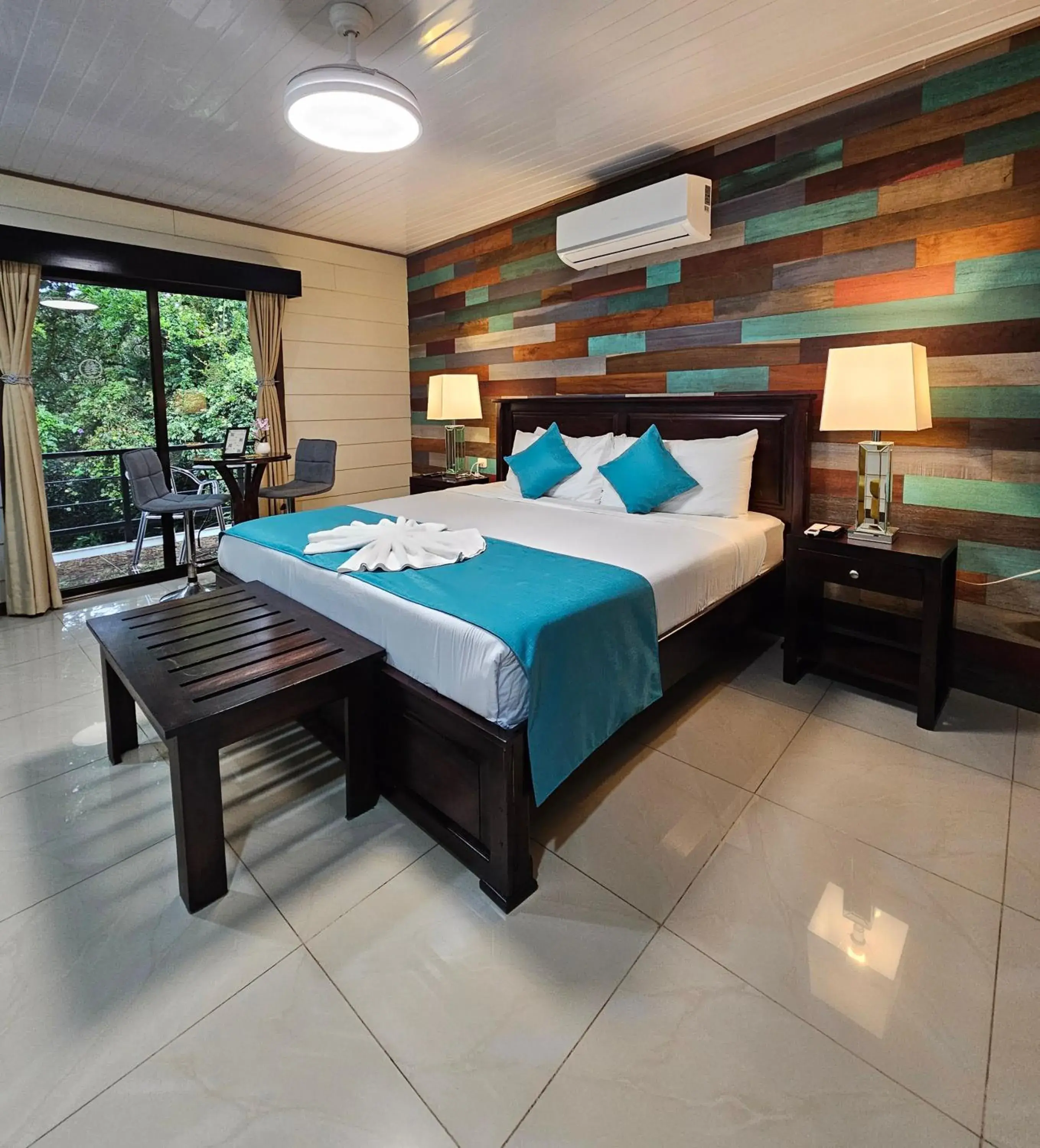 Queen Room in Calathea Hotel Monteverde Queen Room in Calathea Hotel Monteverde