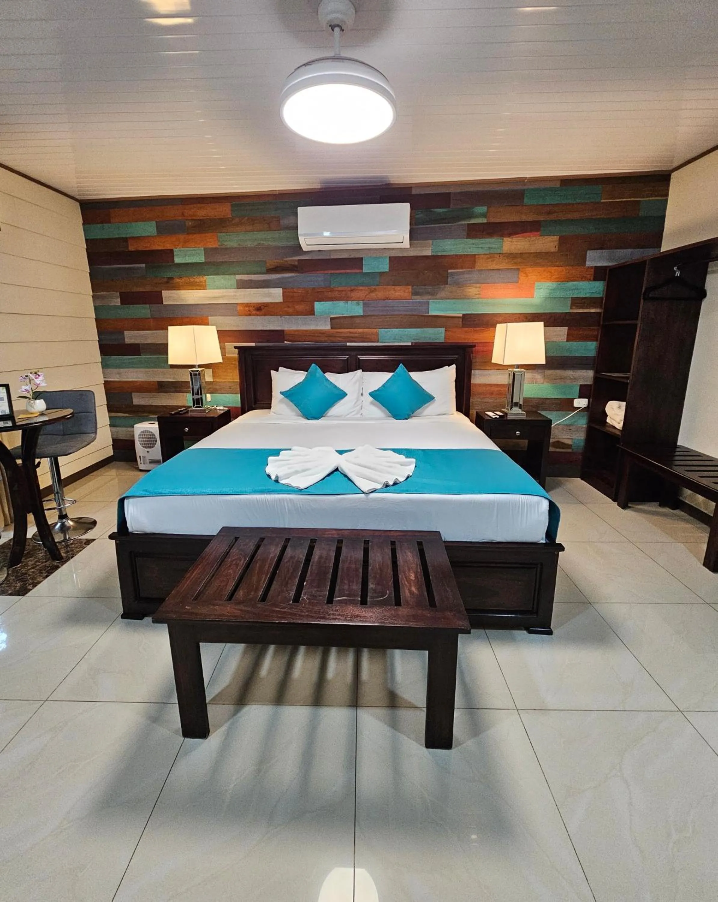 Bed in Calathea Hotel Monteverde