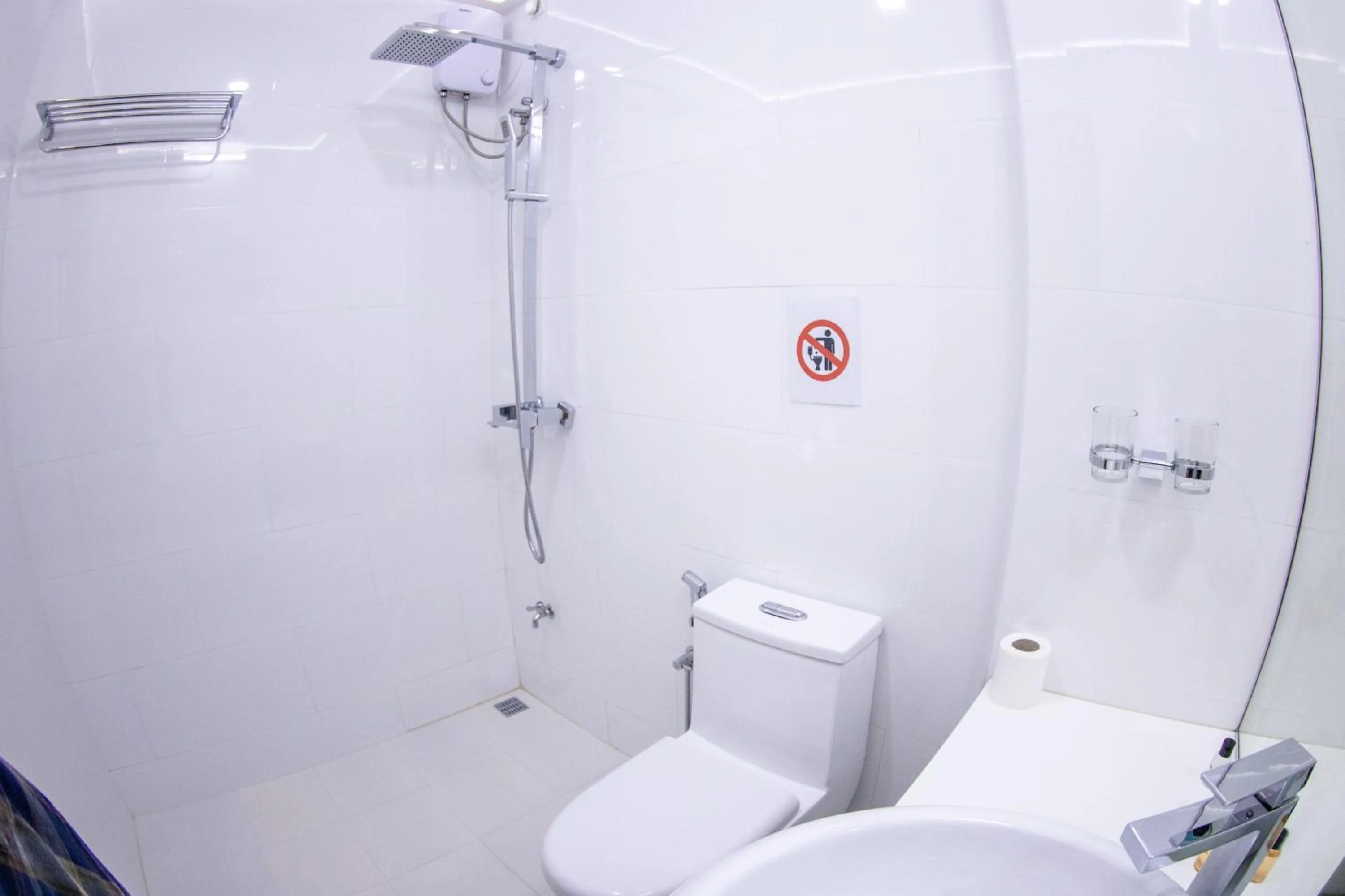 Bathroom in PERLA Dhangethi