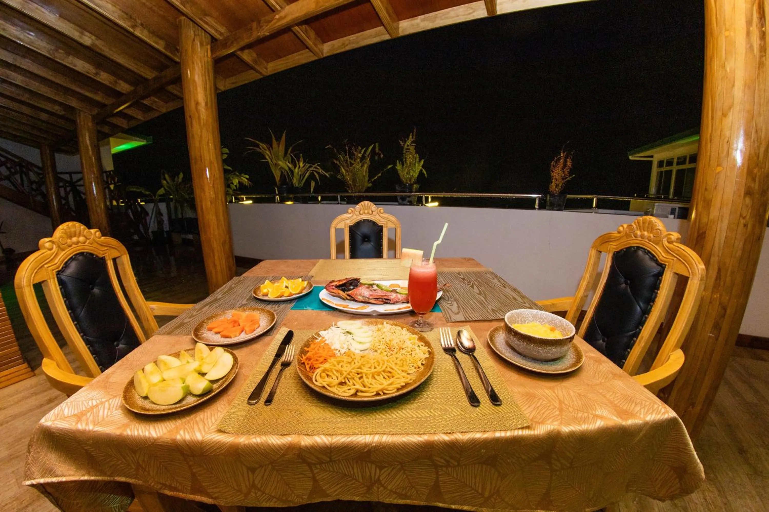 Restaurant/places to eat in PERLA Dhangethi