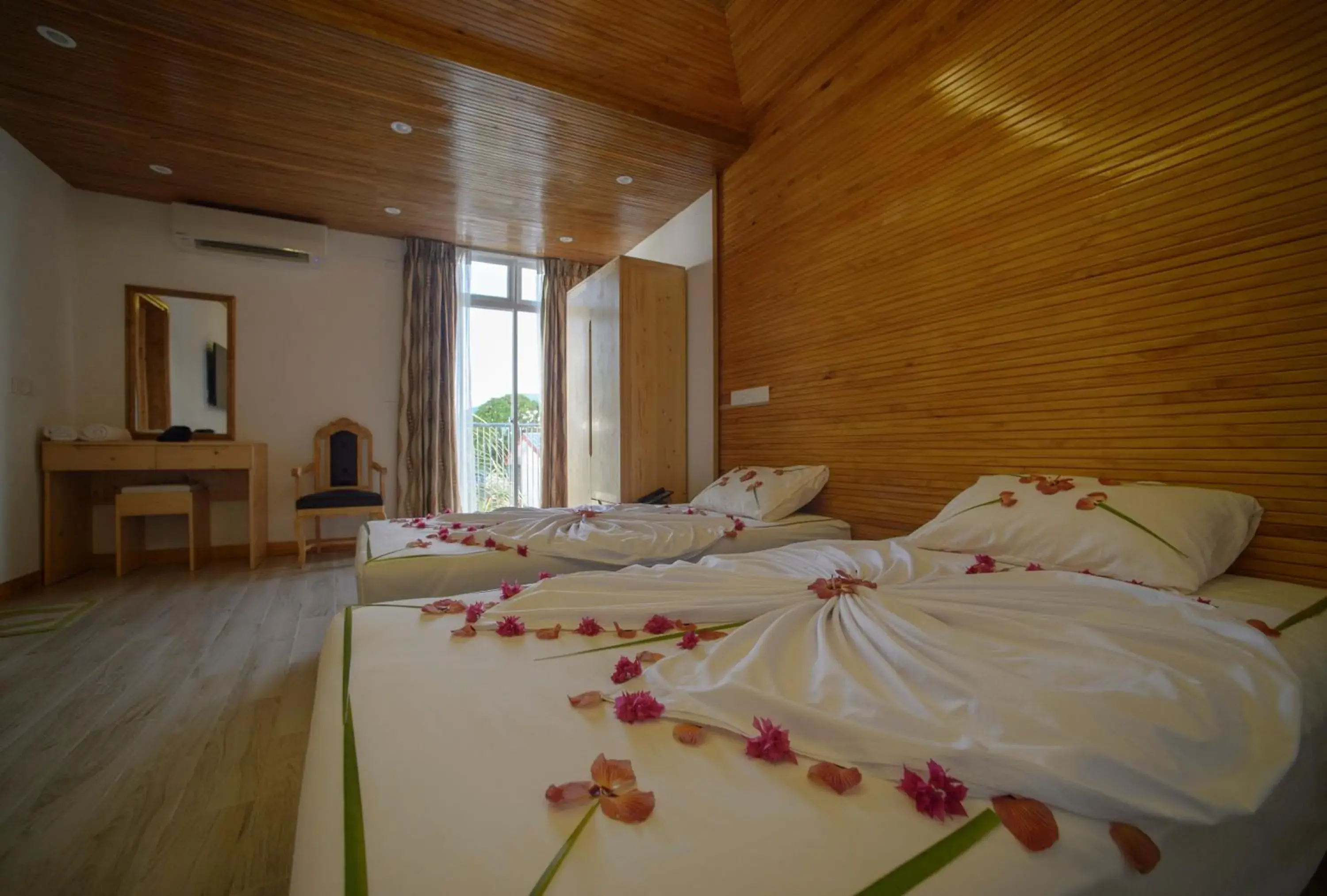 Bedroom, Bed in PERLA Dhangethi Bedroom, Bed in PERLA Dhangethi