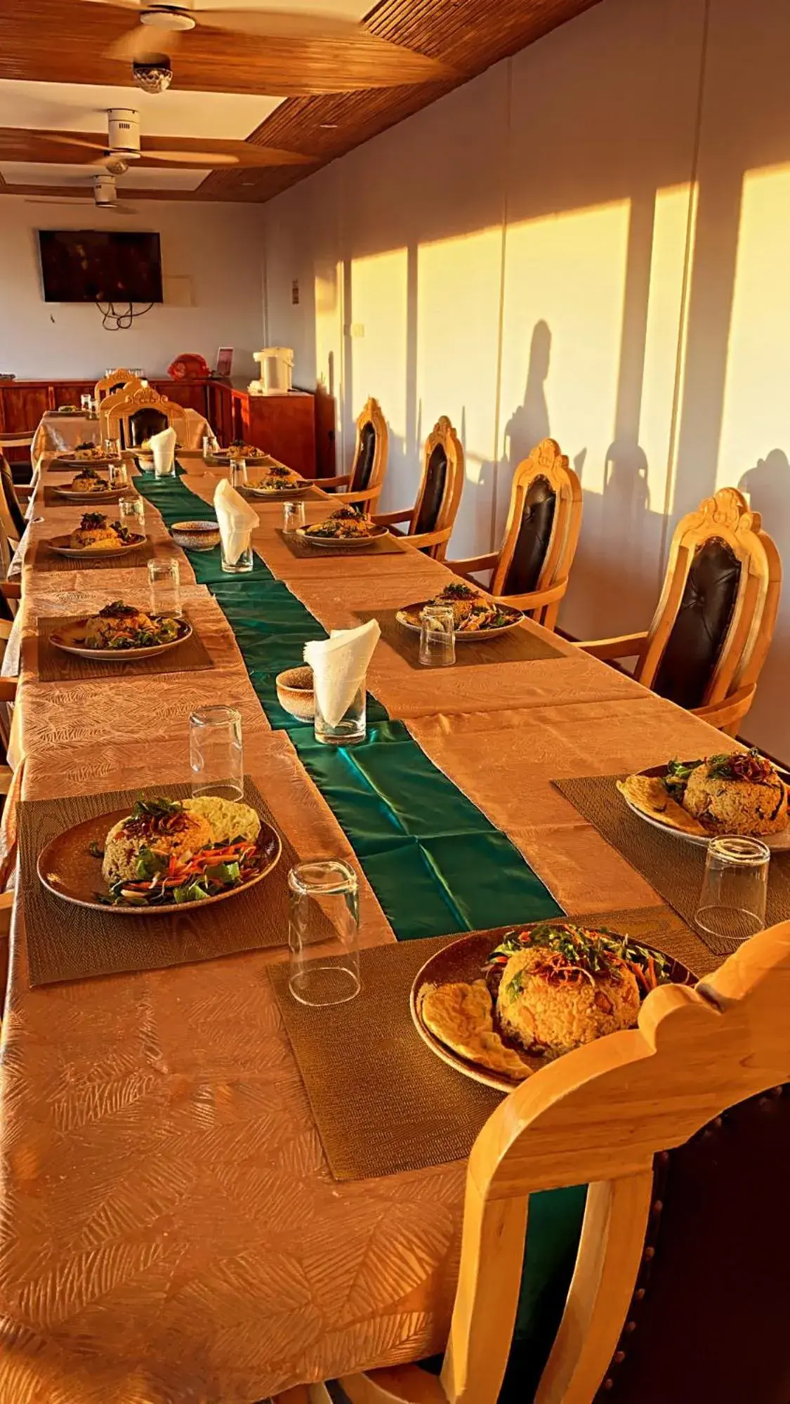 Restaurant/places to eat in PERLA Dhangethi Restaurant/places to eat in PERLA Dhangethi