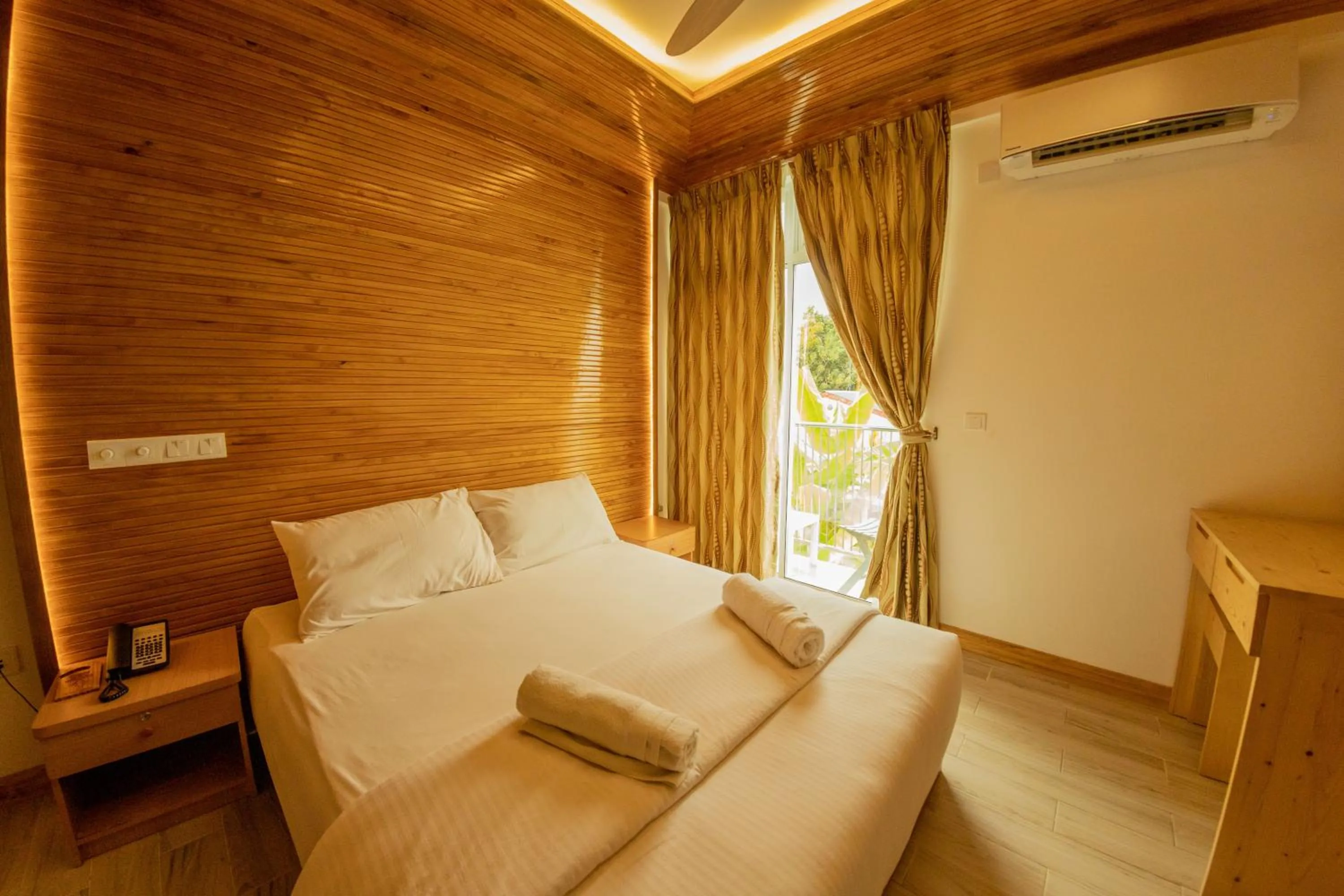 Bedroom, Bed in PERLA Dhangethi