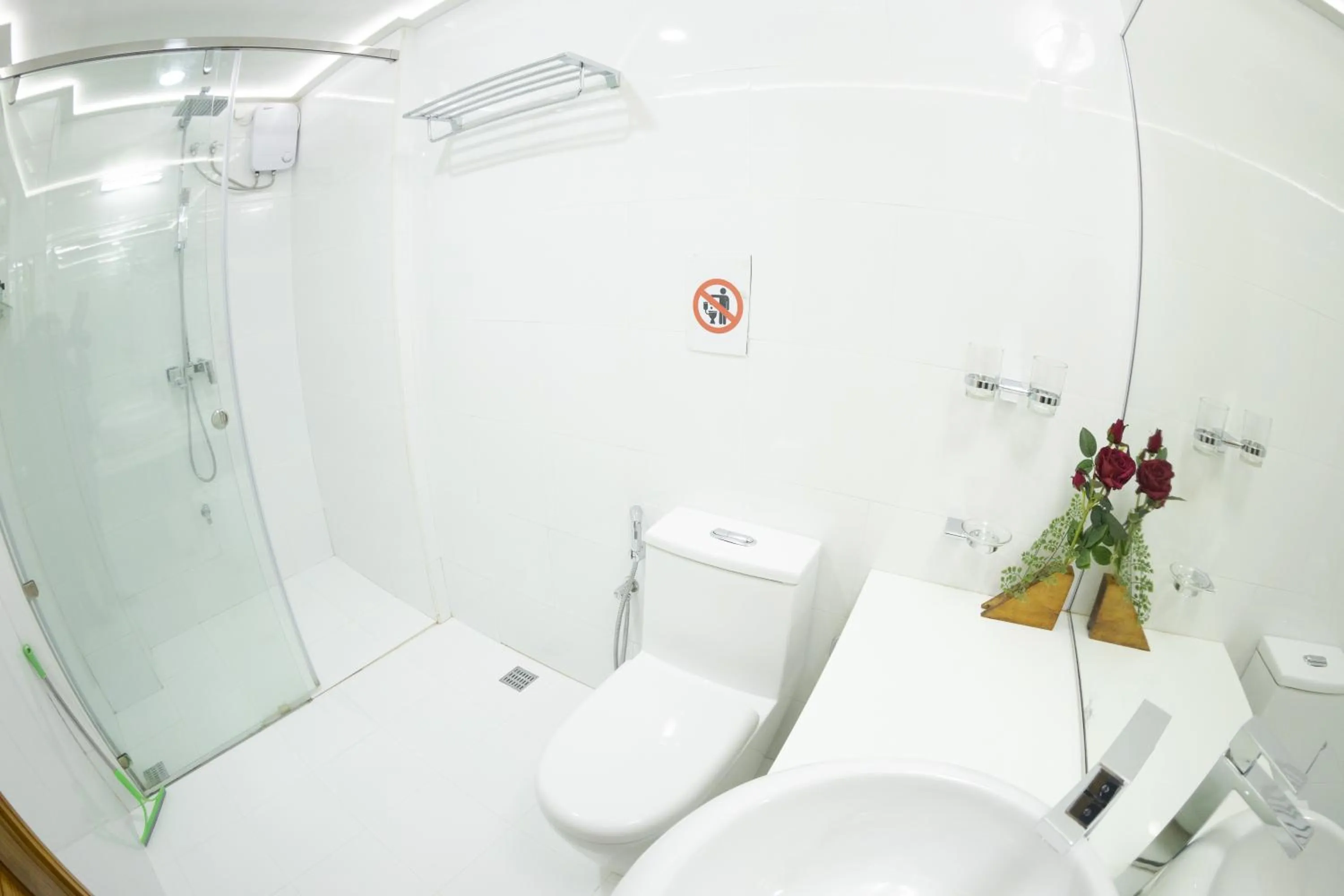 Bathroom in PERLA Dhangethi