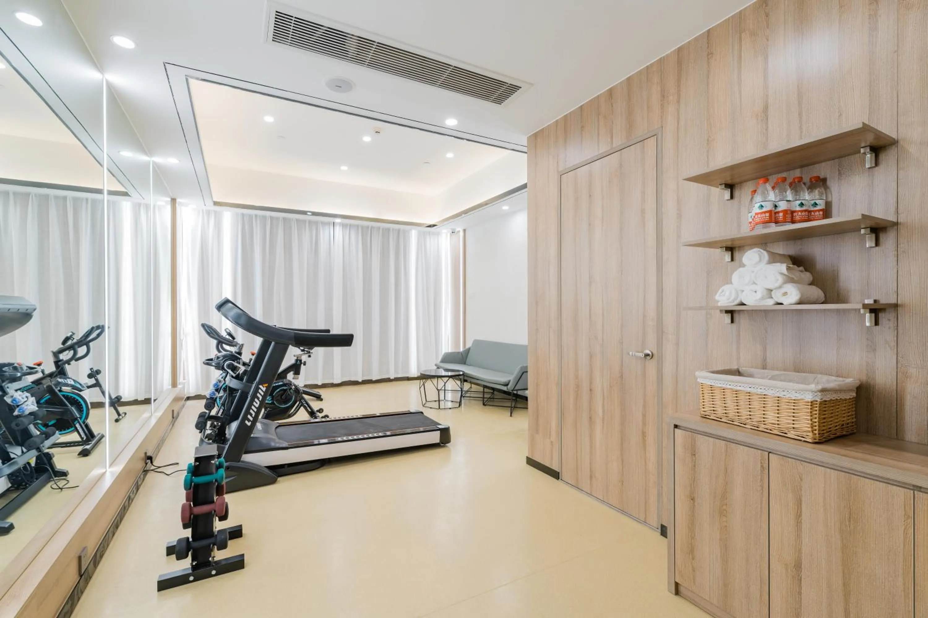 Atour Hotel (Tongxiang Zhenxing Road)