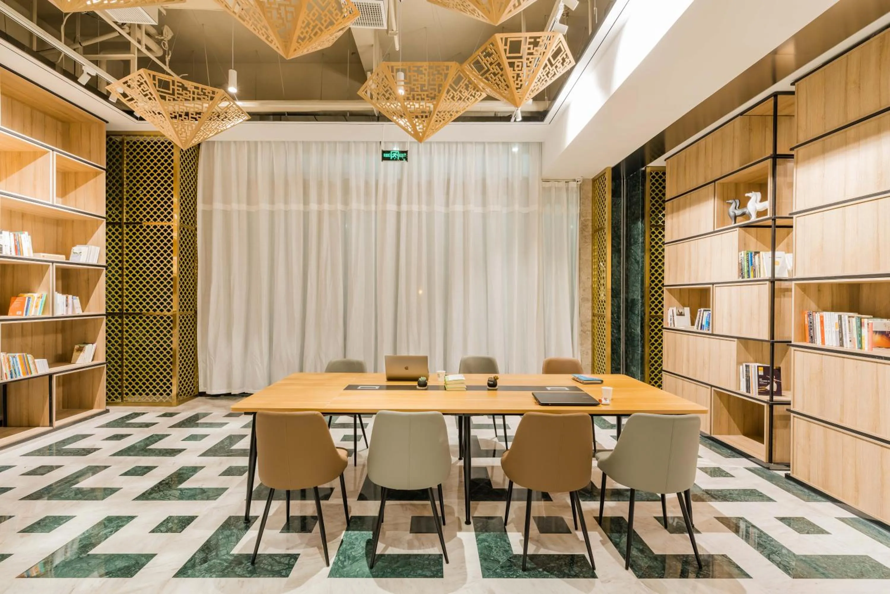 Atour Hotel (Tongxiang Zhenxing Road)