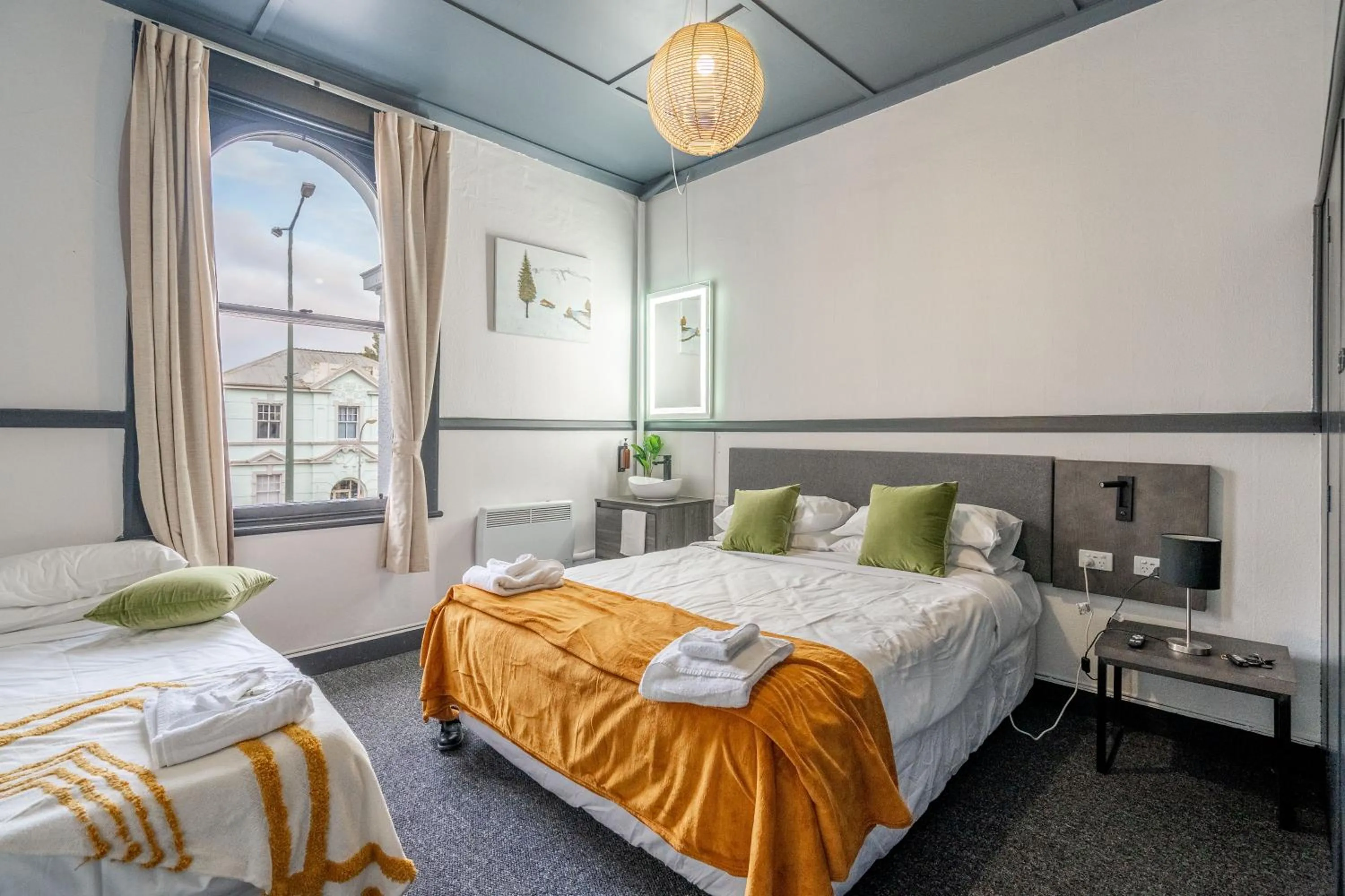 Photo of the whole room, Bed in Railway Hotel