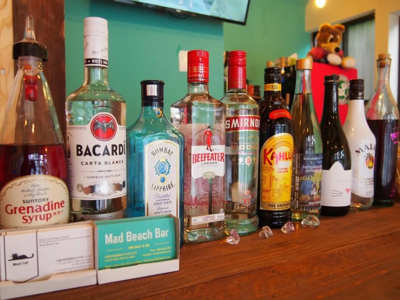 Mad Cat Hostel Osaka & Bar