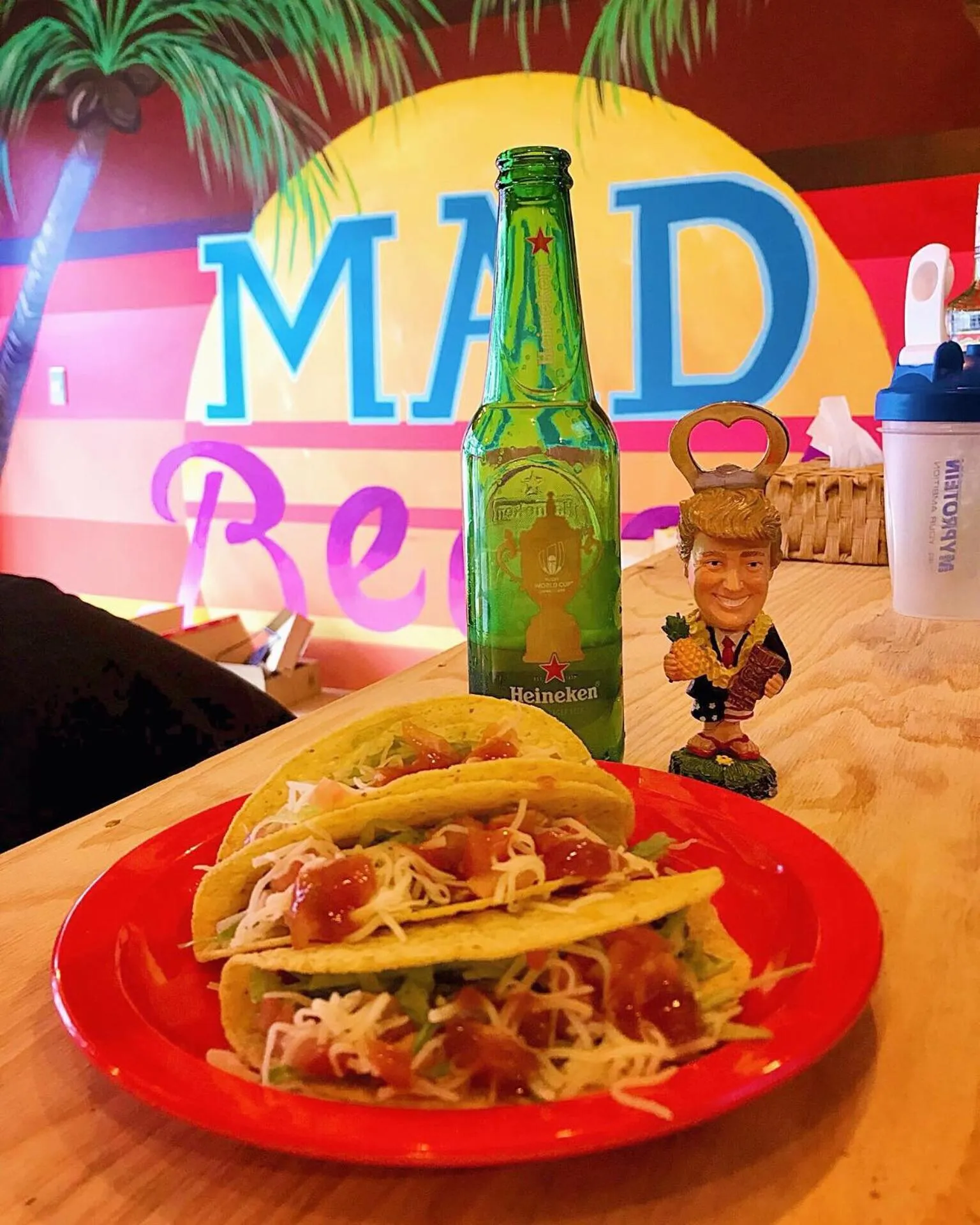 Mad Cat Hostel Osaka & Bar