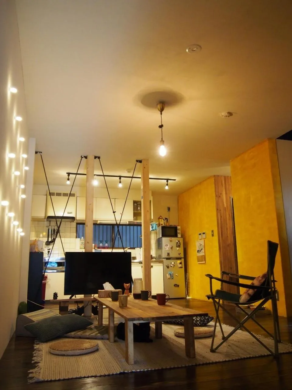 Mad Cat Hostel Osaka & Bar