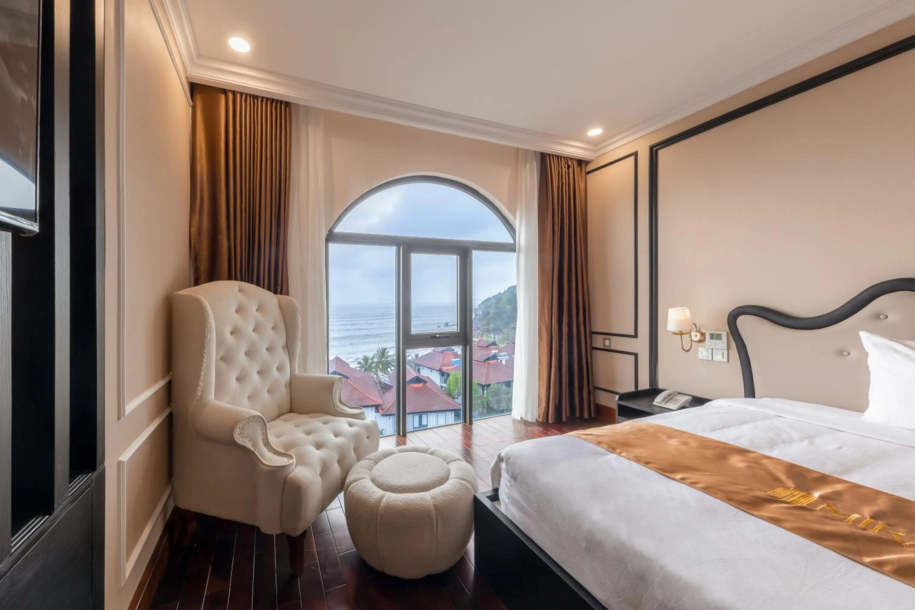 View (from property/room), Bed in Mira Boutique Hotel Quy Nhon