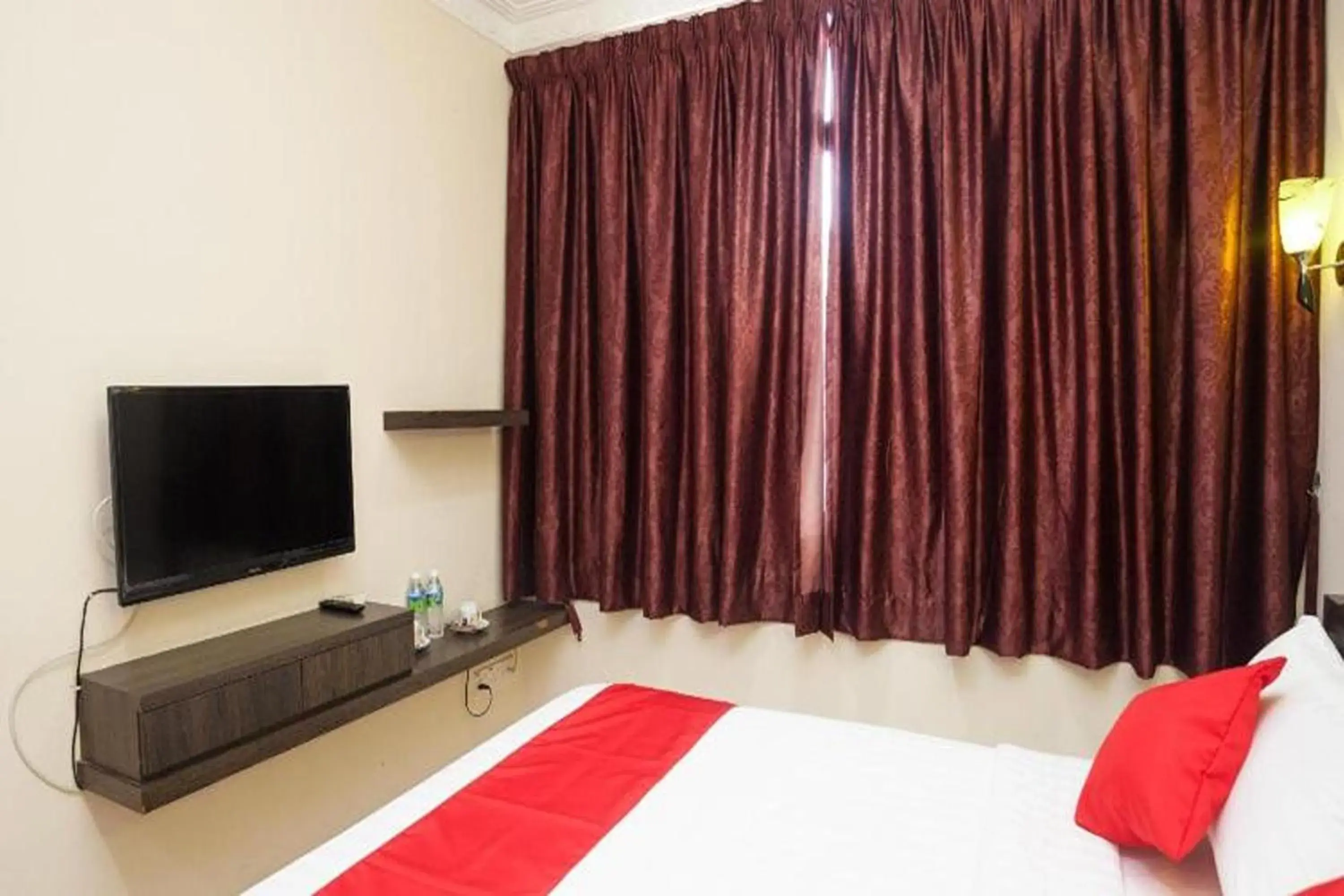 Bed in T P Hotel Bed in T P Hotel