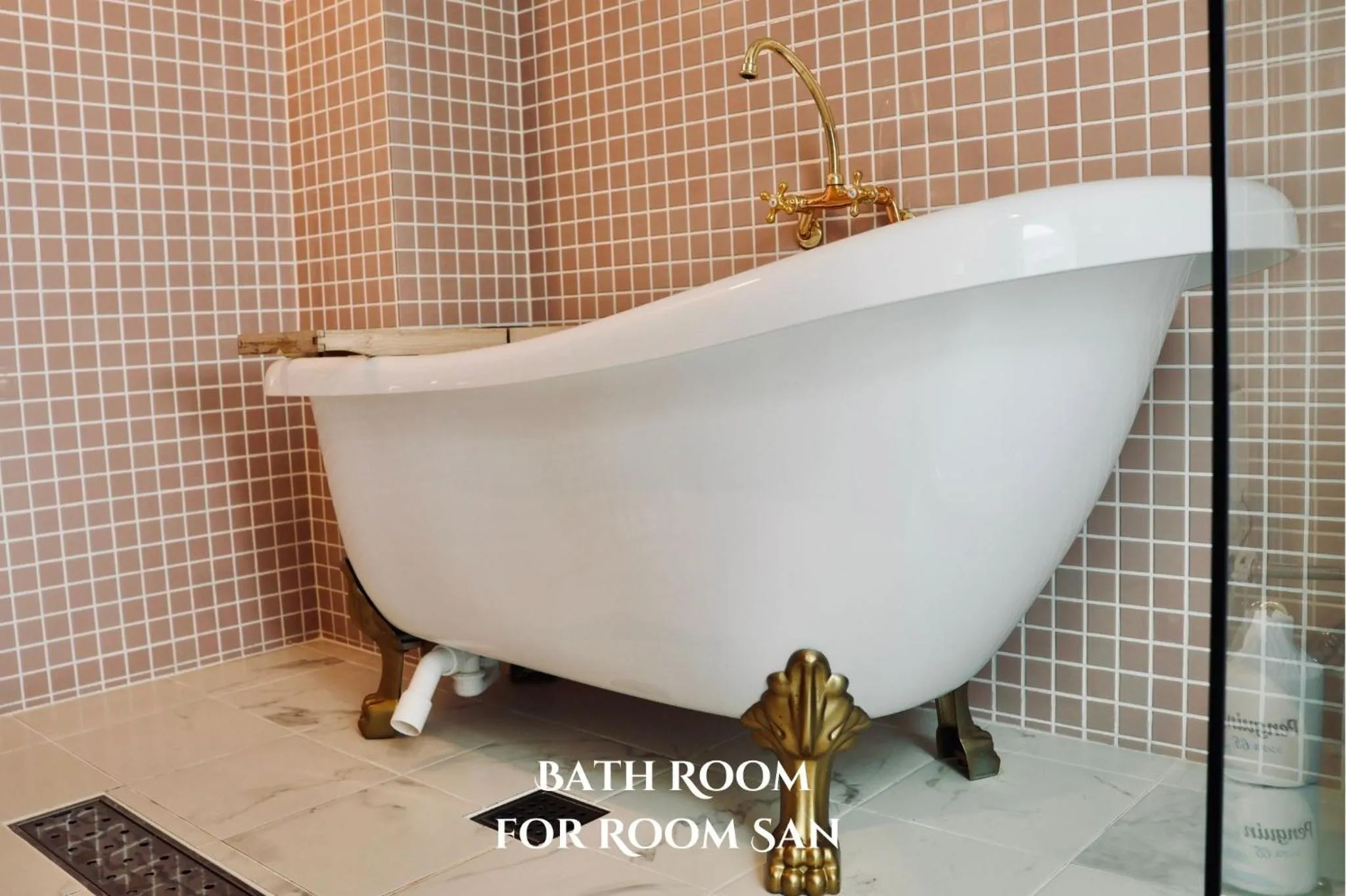 Bathroom in THE ROOT2 HOTEL