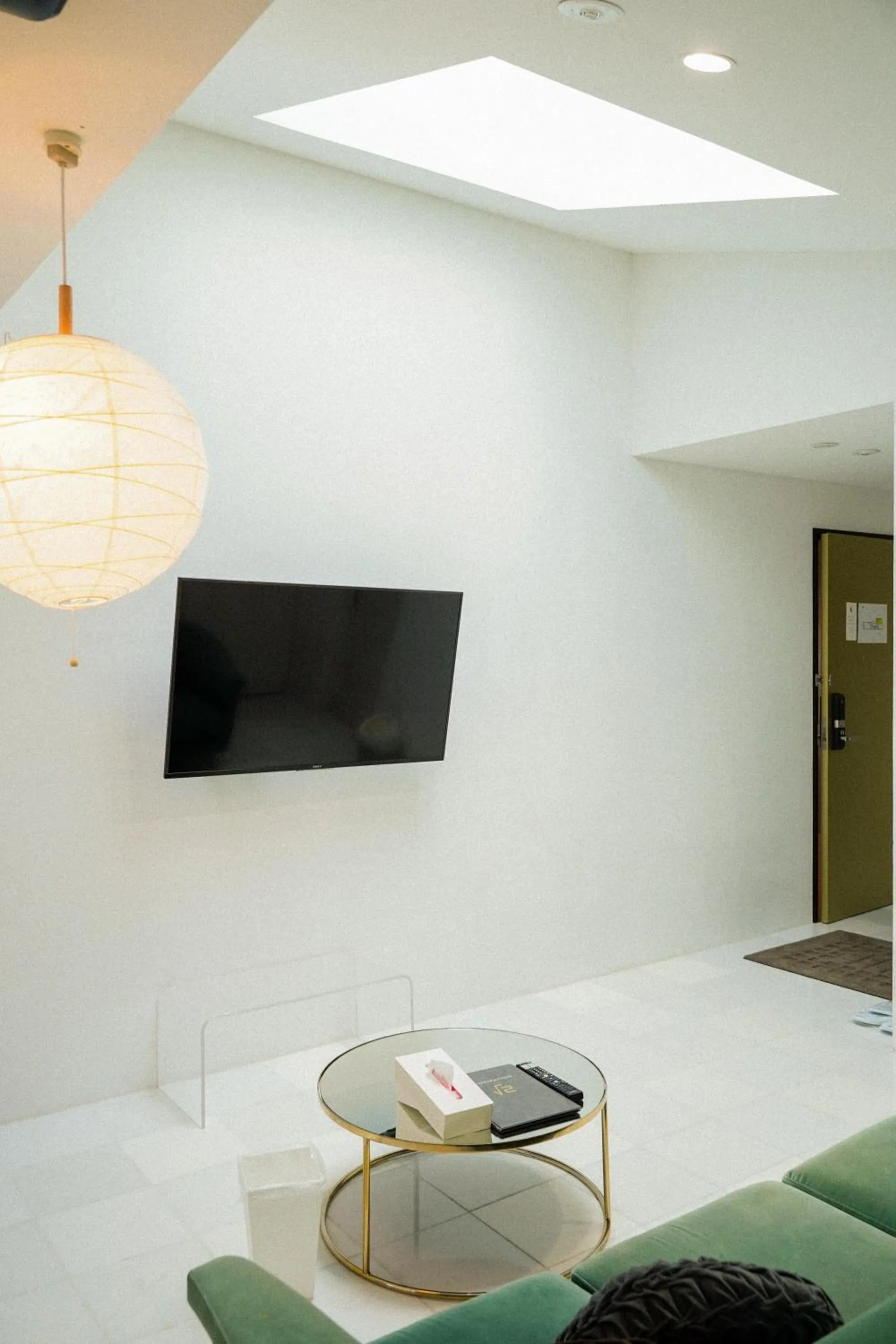 Living room in THE ROOT2 HOTEL