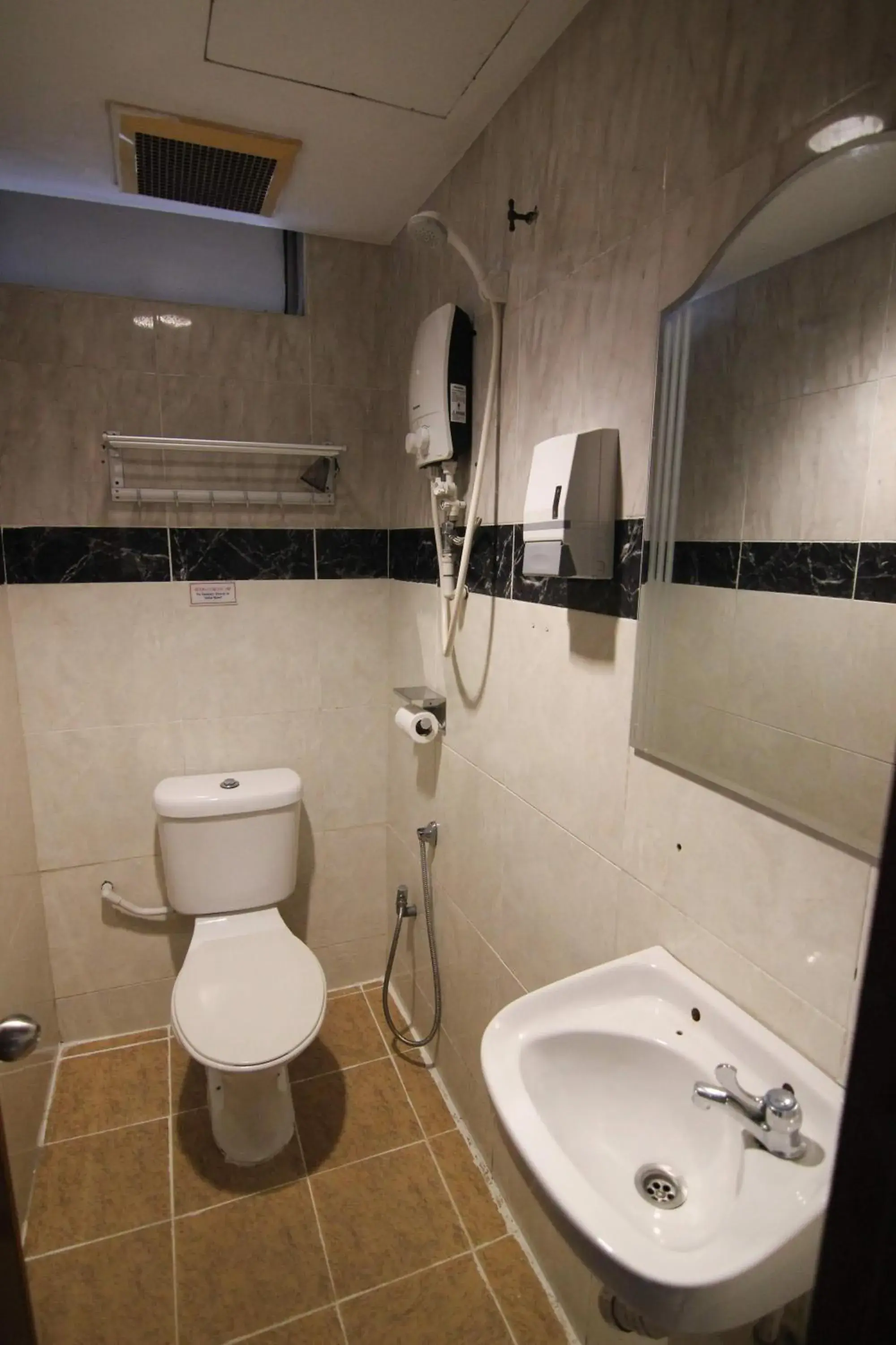 Twin Room in Rose Cottage Hotel Taman Nusa Bestari 2 Twin Room in Rose Cottage Hotel Taman Nusa Bestari 2