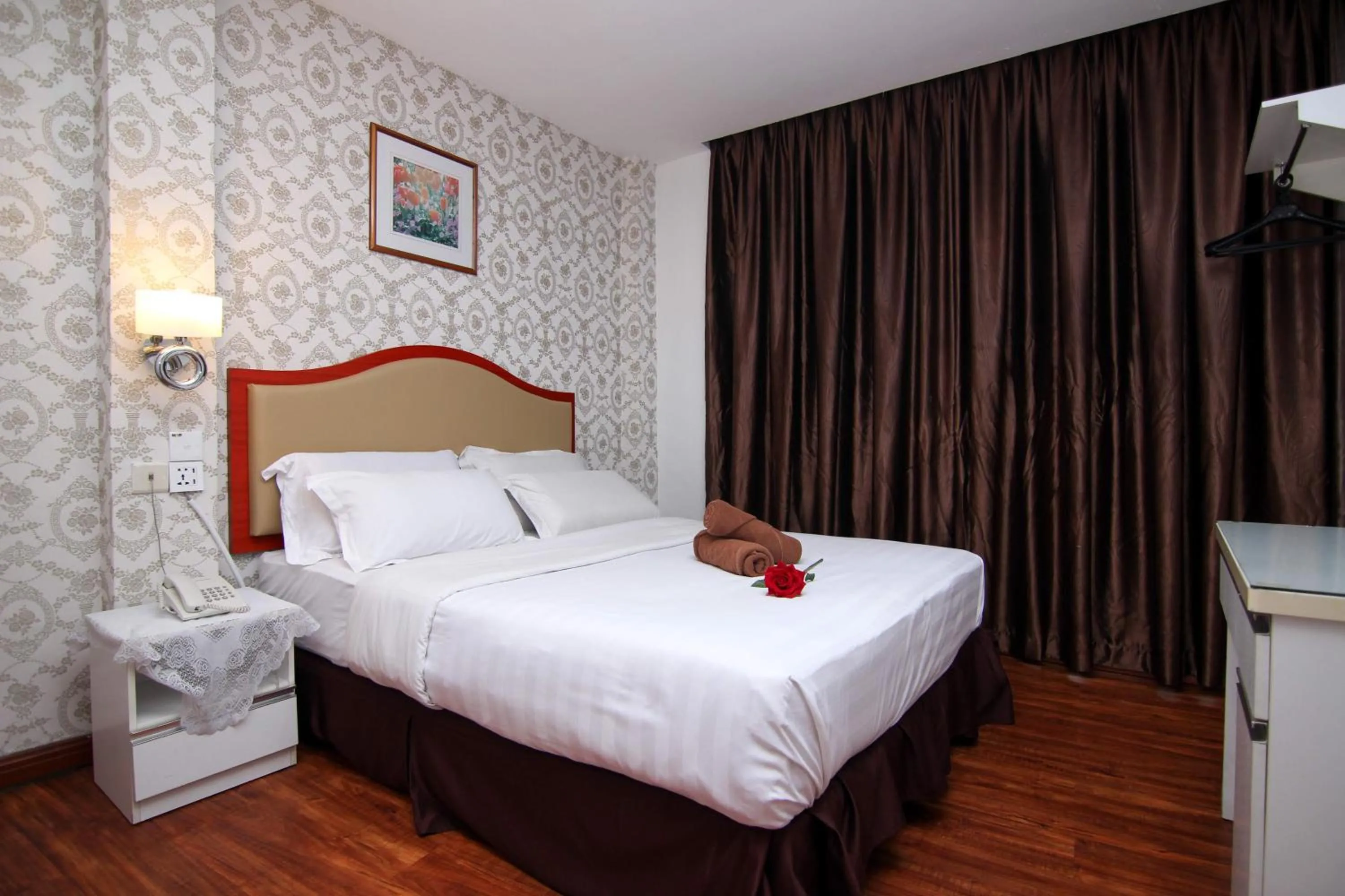 Bed in Rose Cottage Hotel Taman Nusa Bestari 2