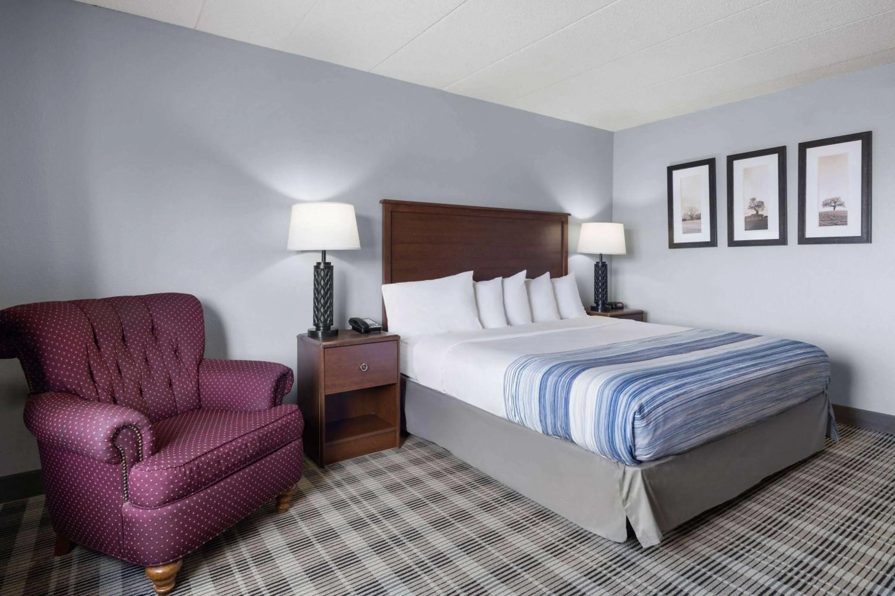 Photo of the whole room, Bed in AmericInn by Wyndham Stuart