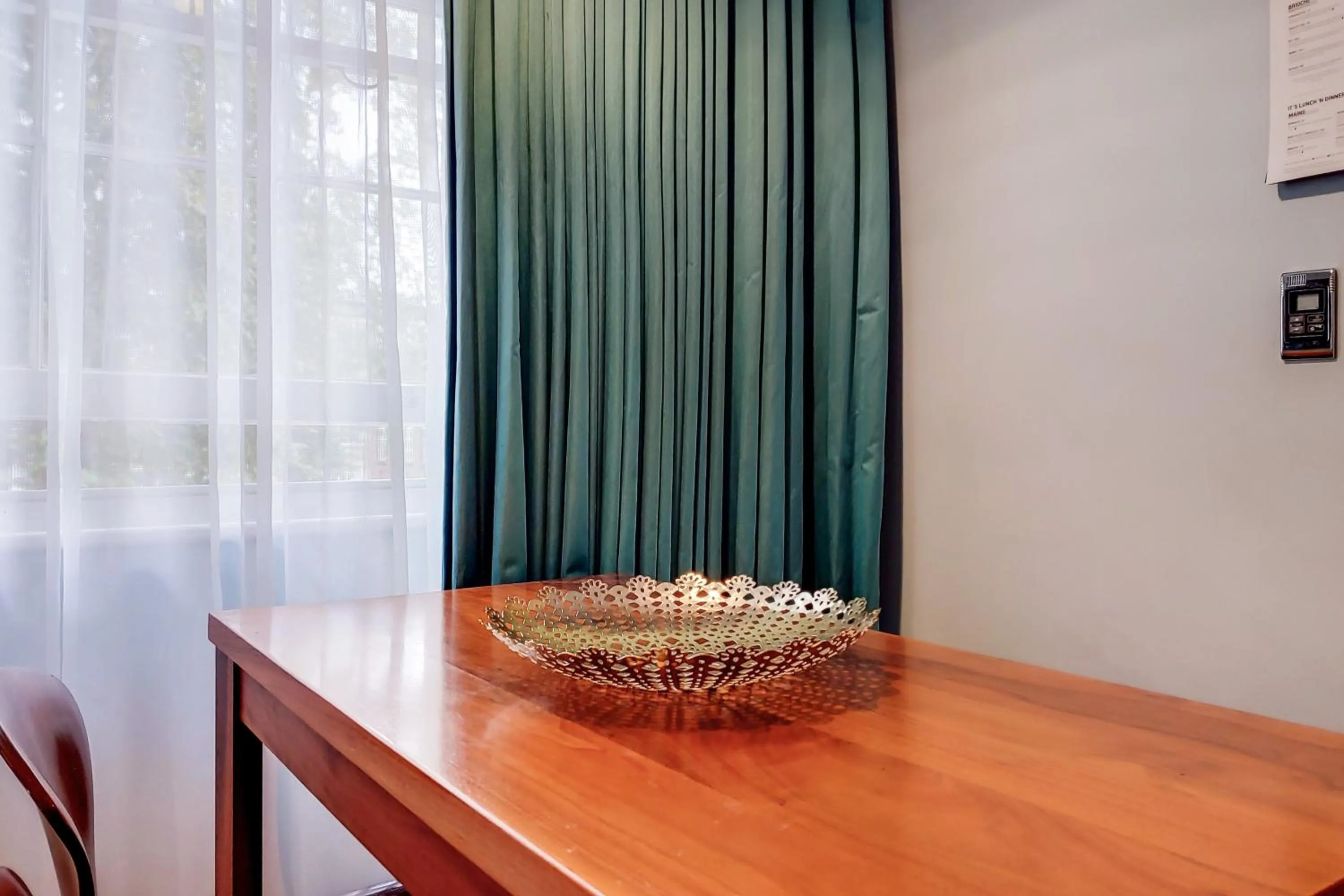 Dining area in Residences at The Gyle - London