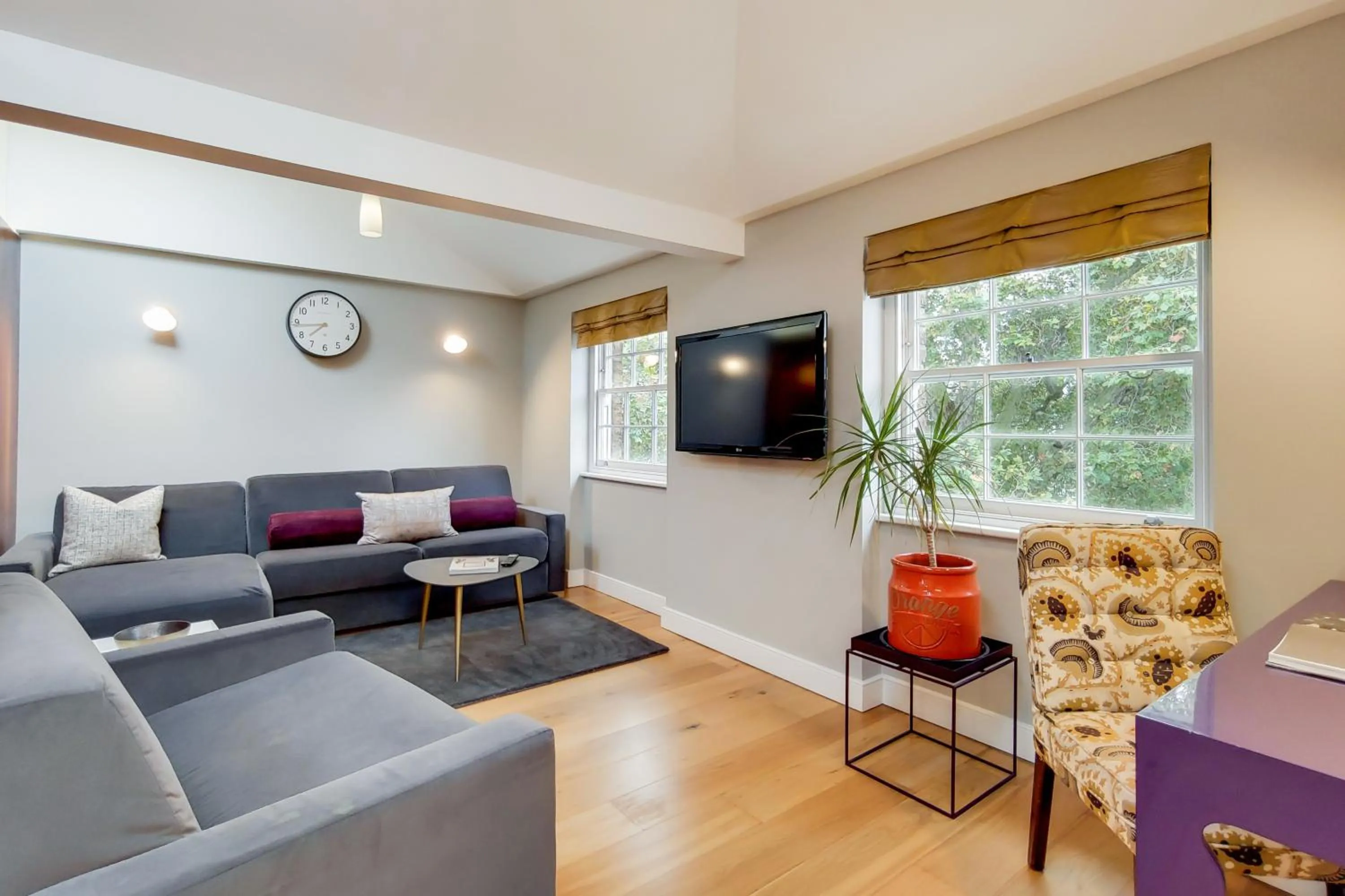 Living room in Residences at The Gyle - London