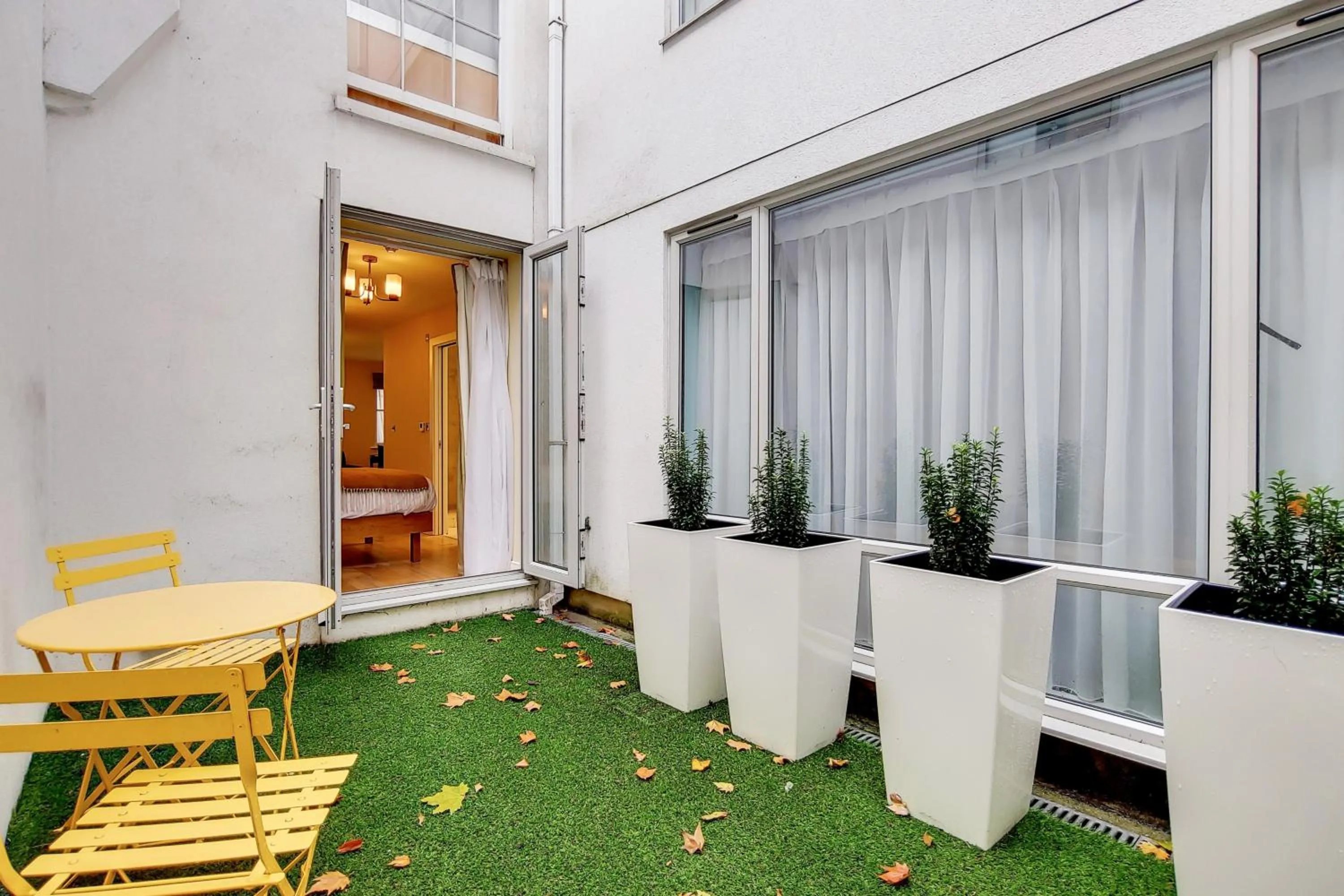 Patio in Residences at The Gyle - London