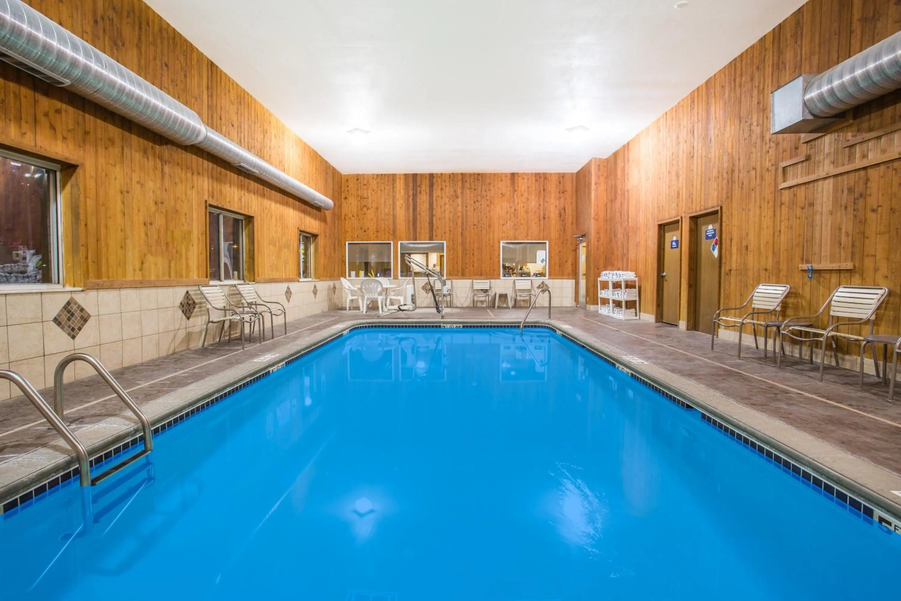 Swimming pool in Days Inn by Wyndham Evansdale Waterloo