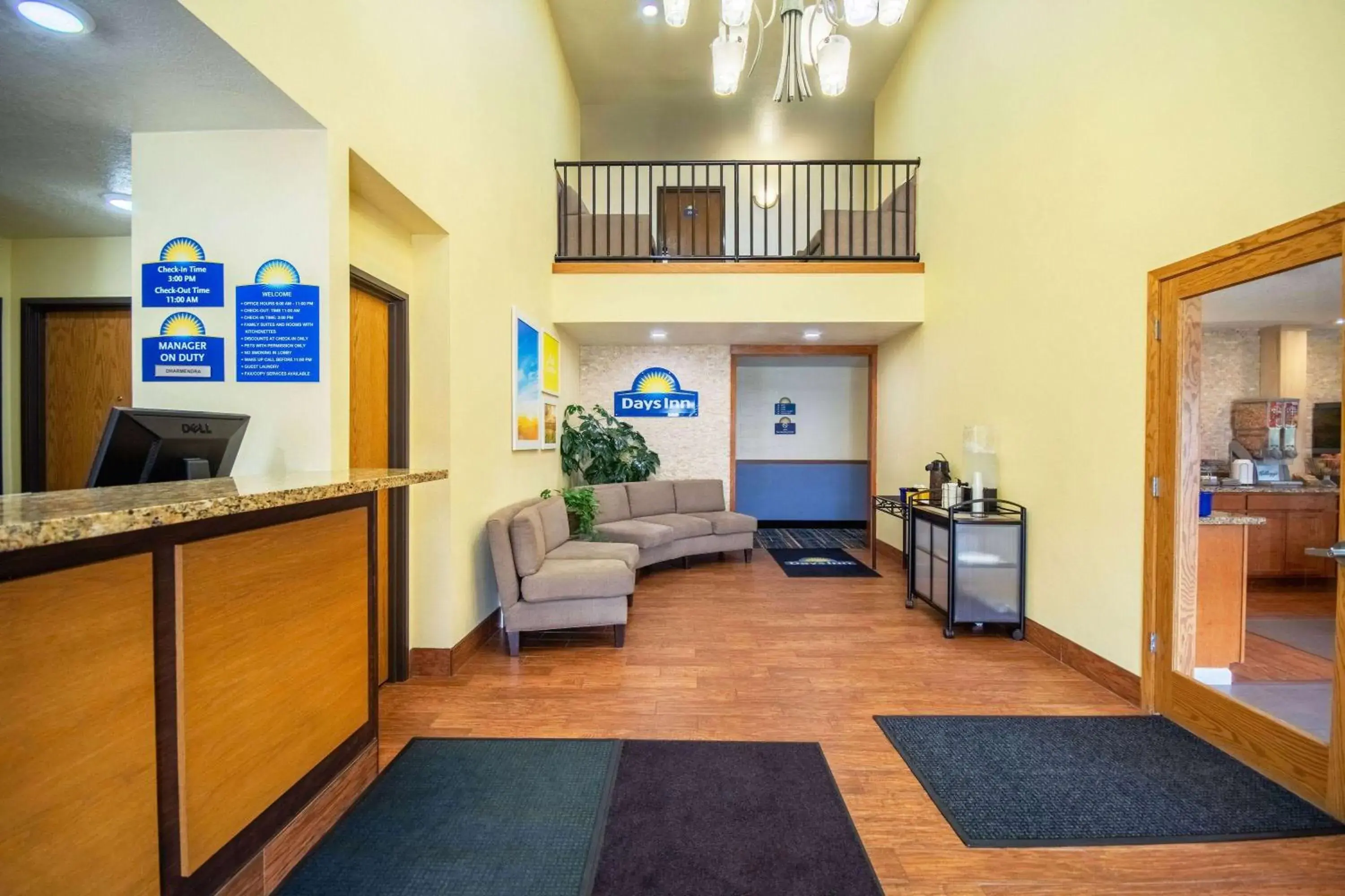 Lobby or reception in Days Inn by Wyndham Evansdale Waterloo Lobby or reception in Days Inn by Wyndham Evansdale Waterloo