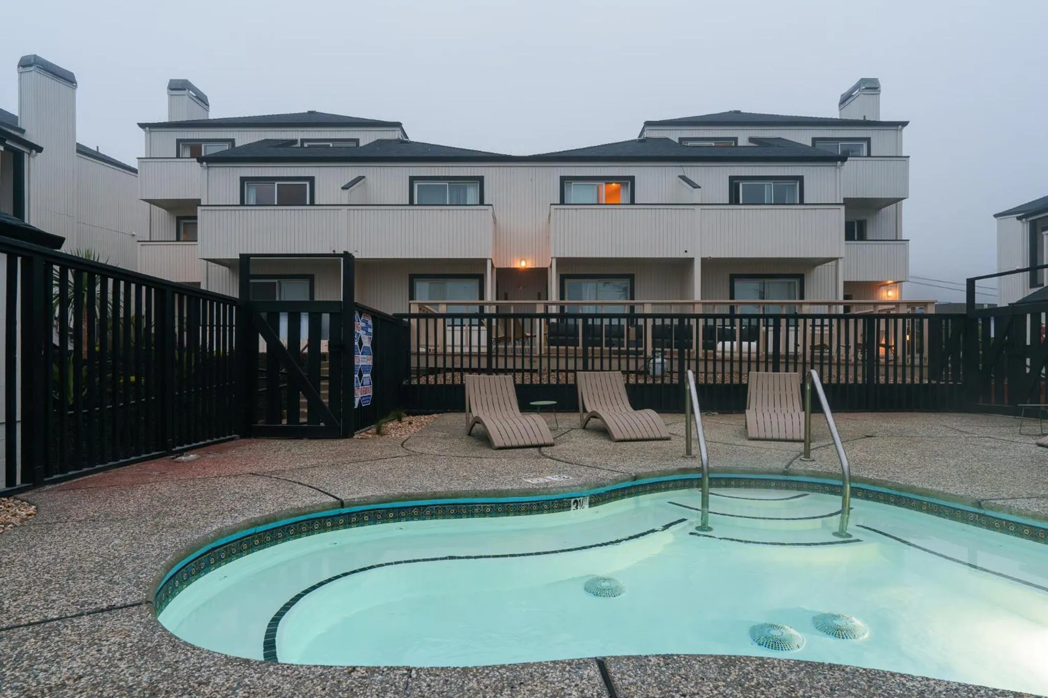 Bodega Coast Inn and Suites