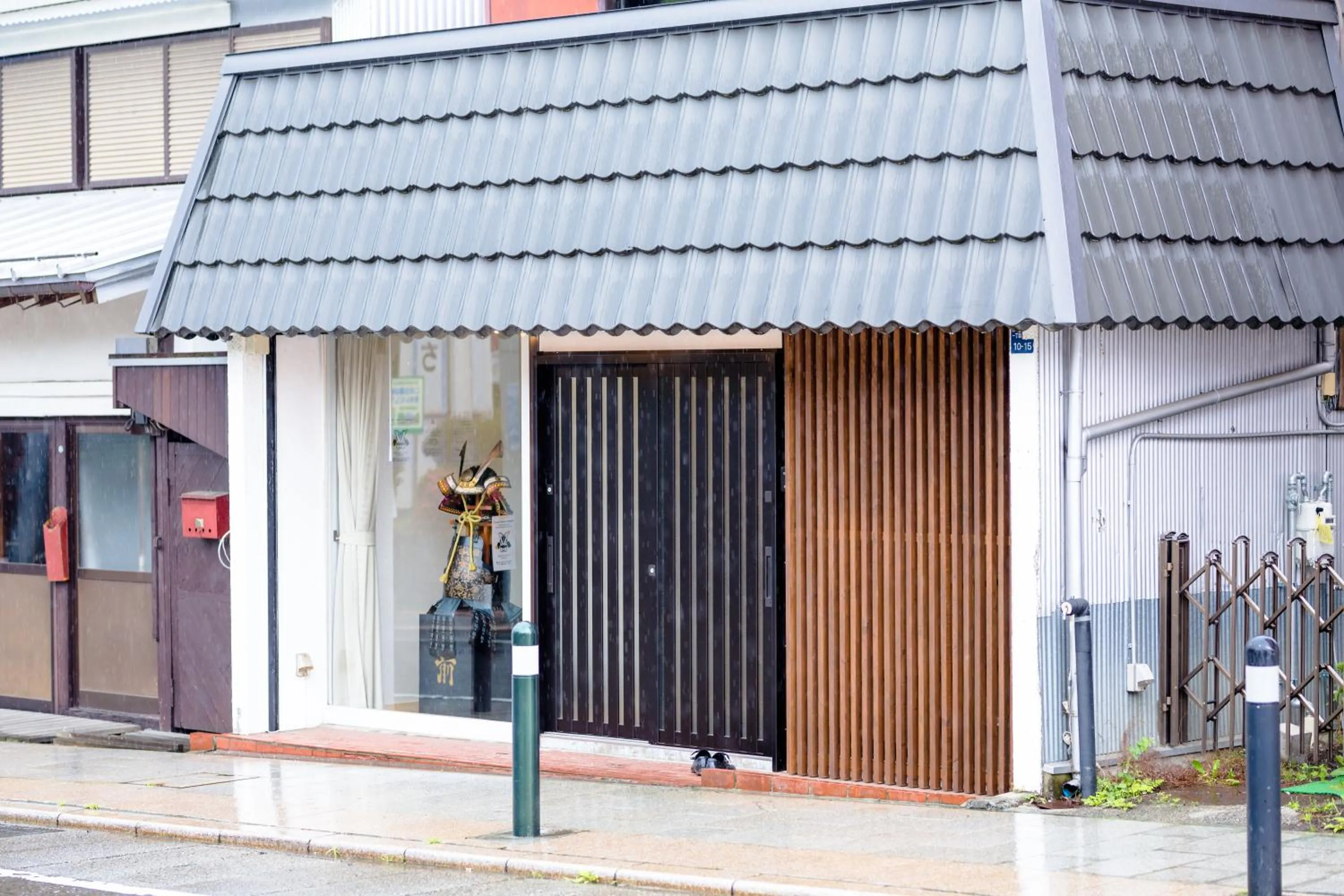 Facade/entrance in The road to Mt.Fuji