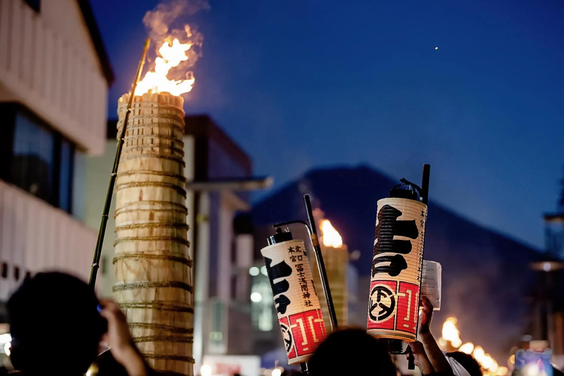 Entertainment in The road to Mt.Fuji