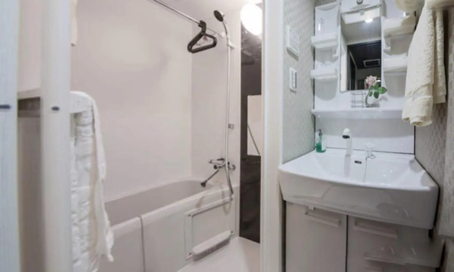 Bathroom in Le Tour Hotel Akihabara Ekimae 楽途ホテル秋葉原駅前店