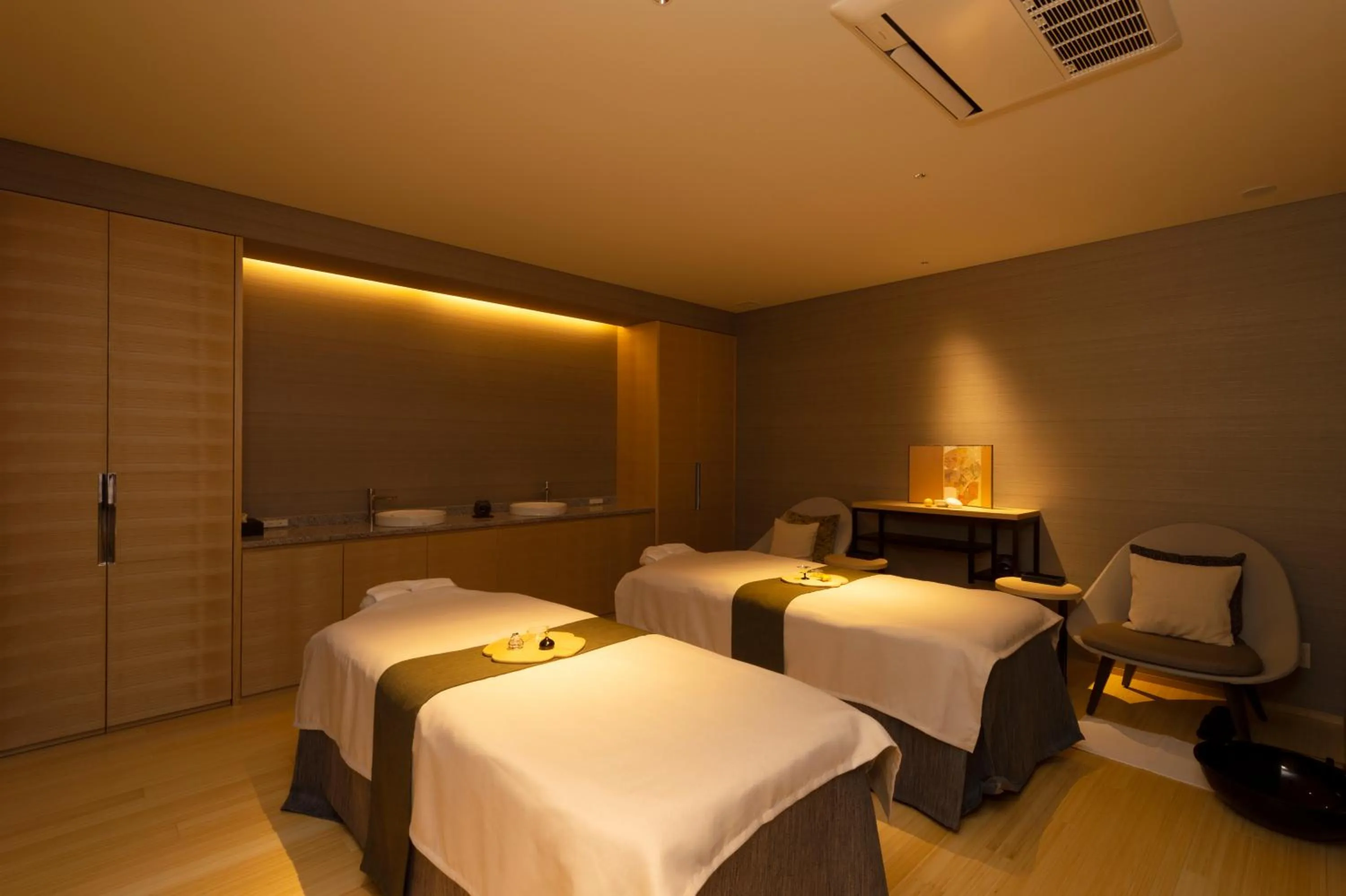 Massage, Bed in Chalet Ivy Jozankei