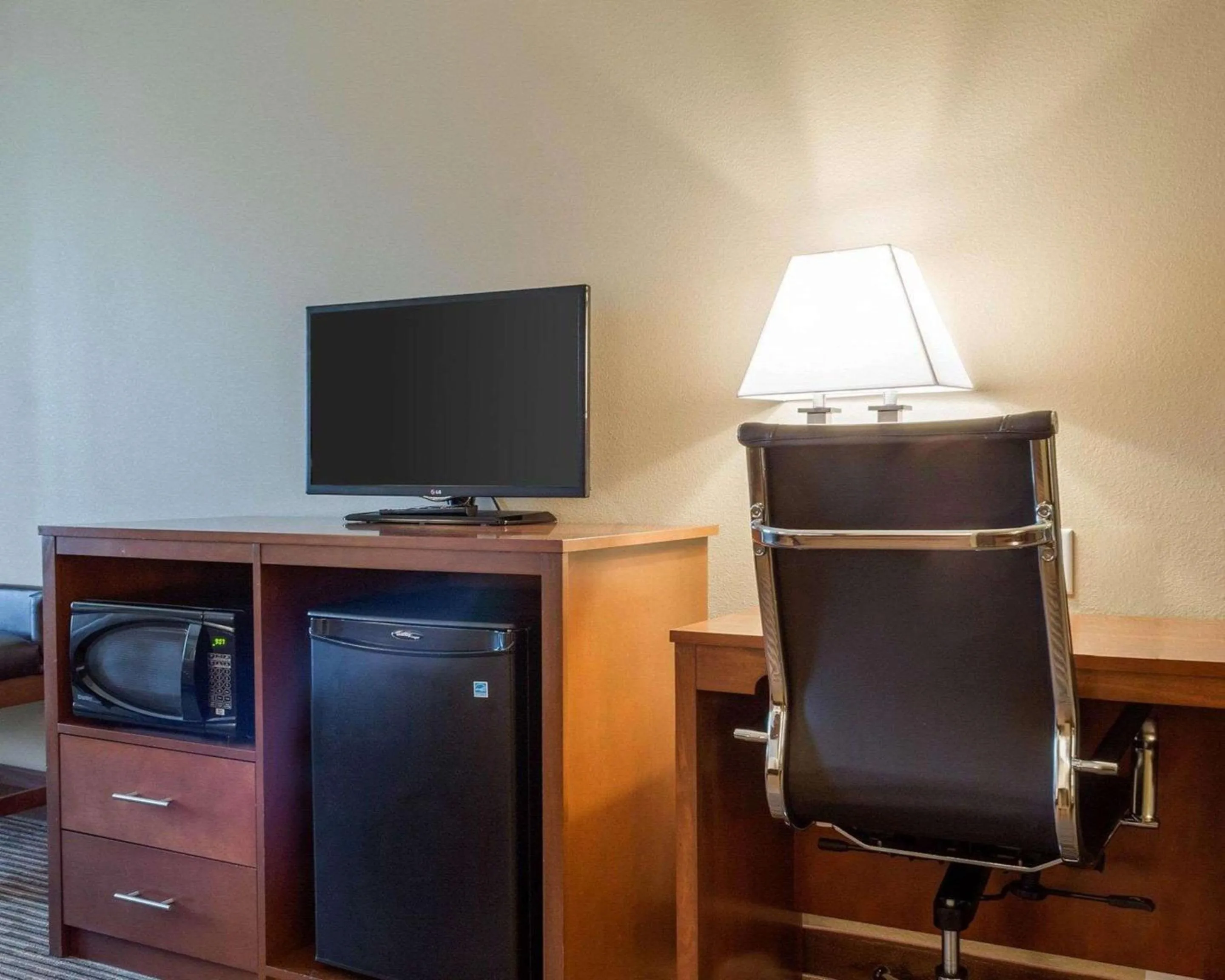 Bedroom in Comfort Inn & Suites Watford City