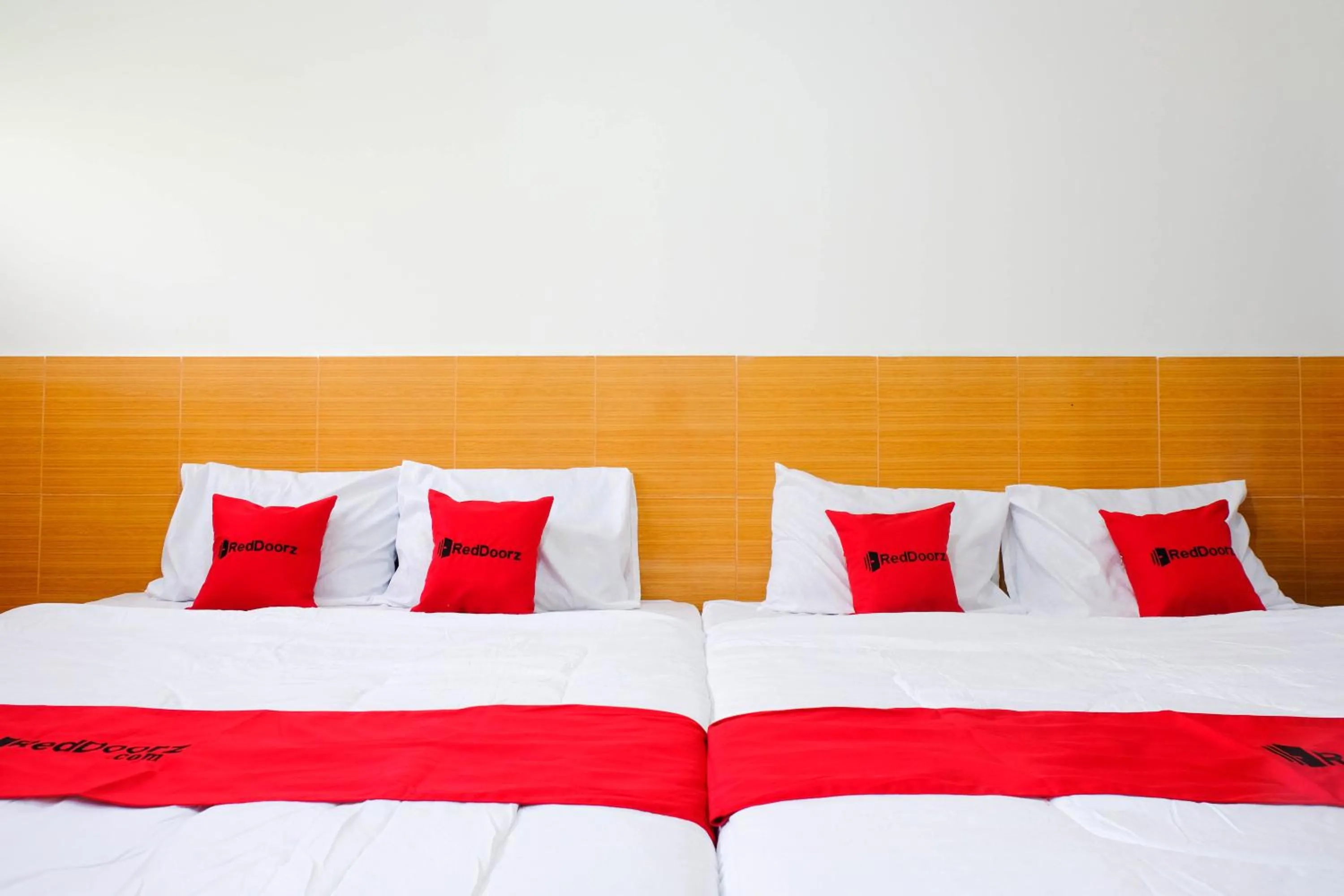 Bed in RedDoorz near STAB Syailendra Kopeng