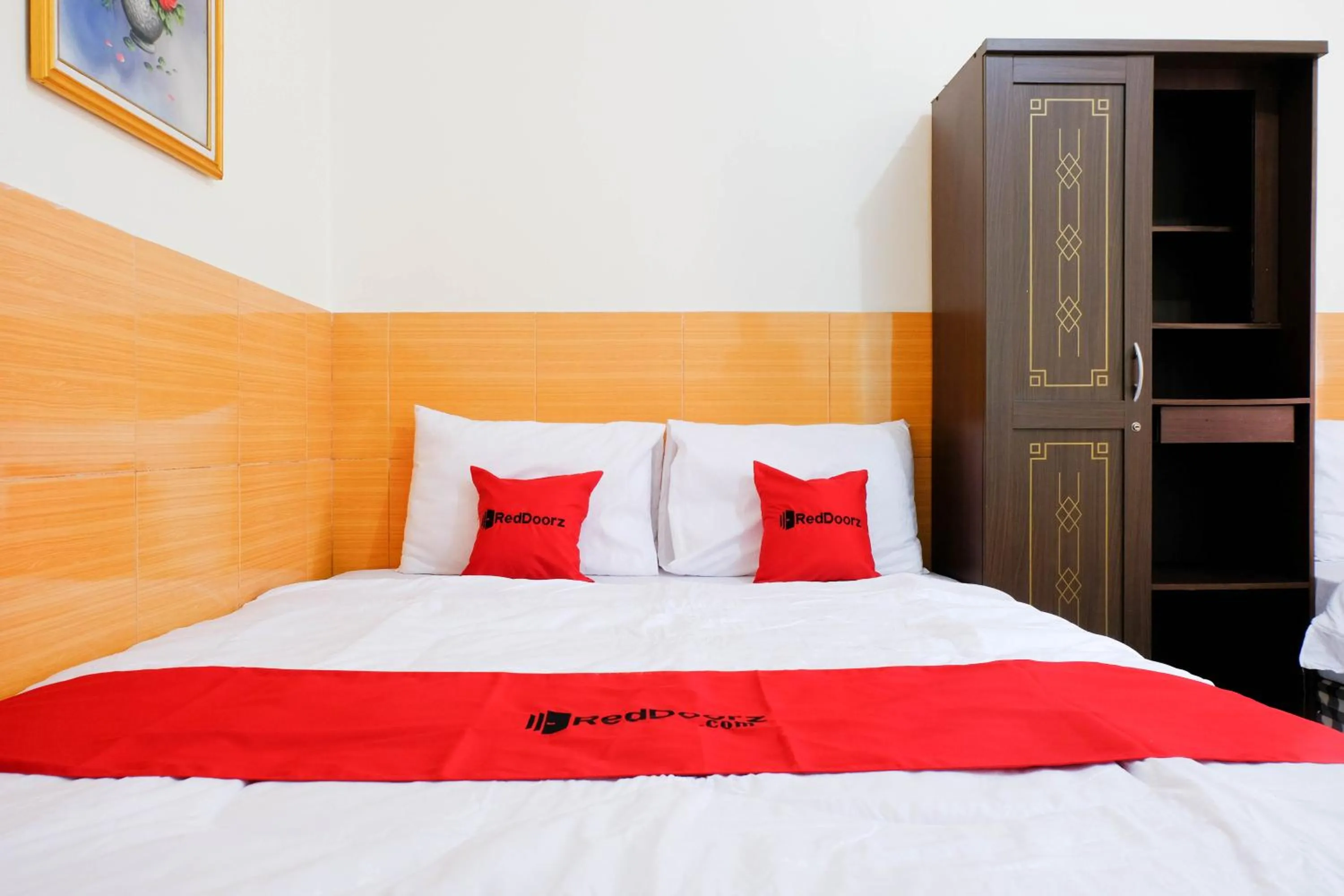 Bedroom, Bed in RedDoorz near STAB Syailendra Kopeng