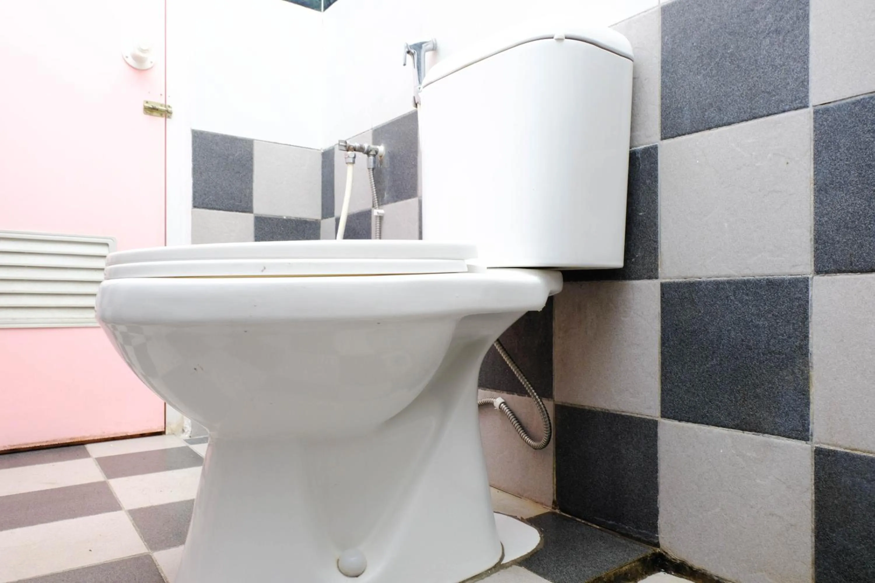 RedDoorz near STAB Syailendra Kopeng